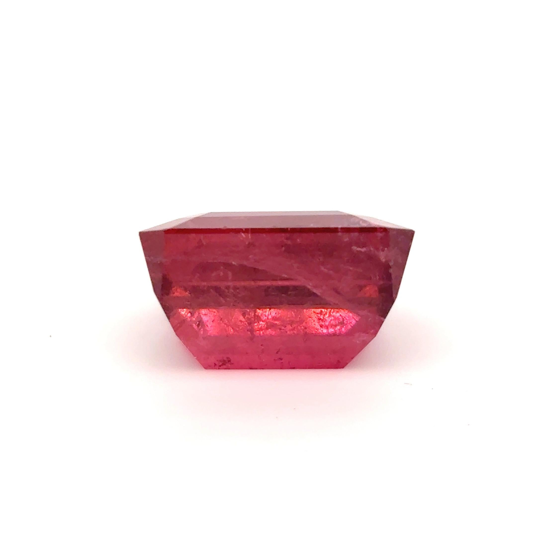 Pierre précieuse en rubellite taille octogonale 18,70 carats en vente 9