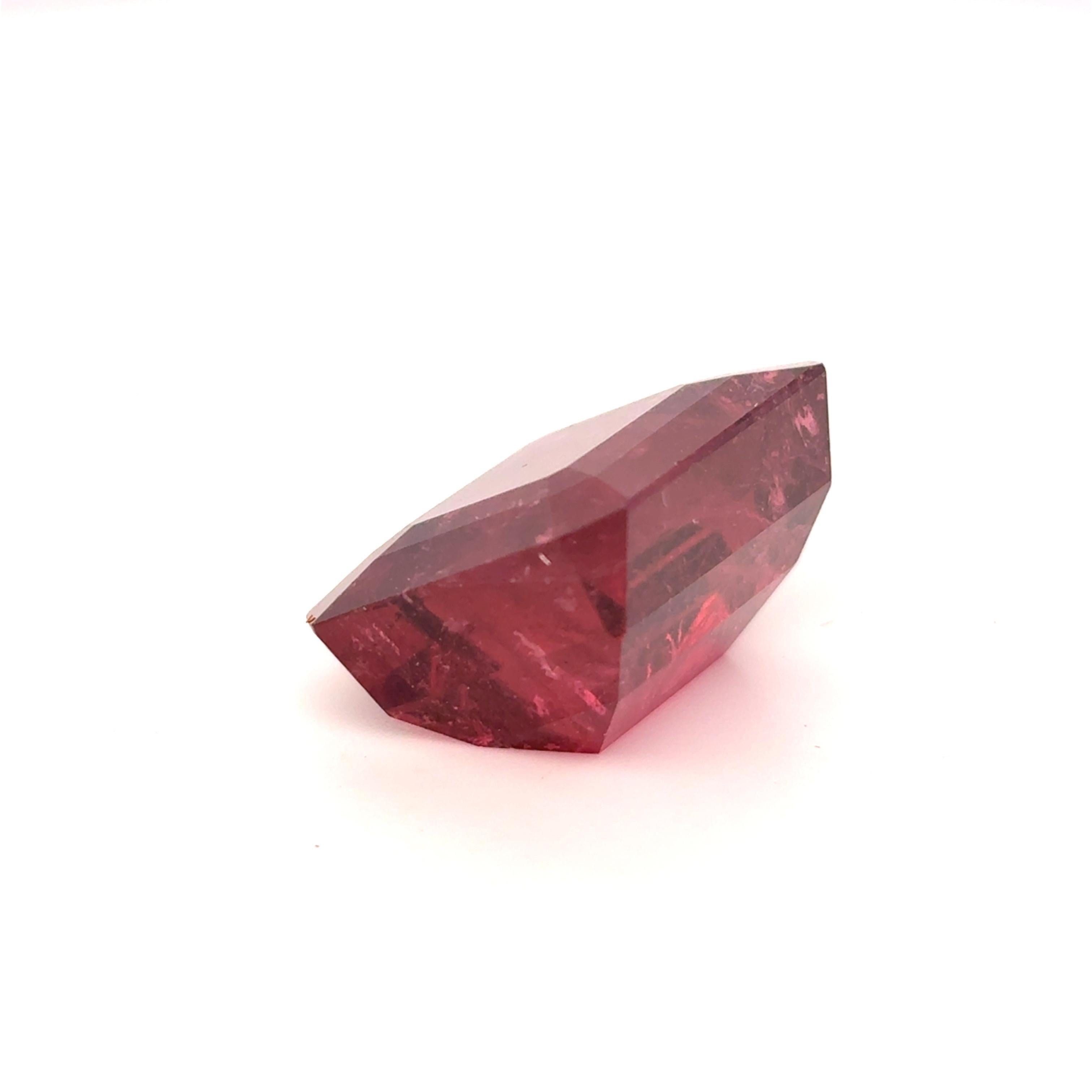 Pierre précieuse en rubellite taille octogonale 18,70 carats en vente 3