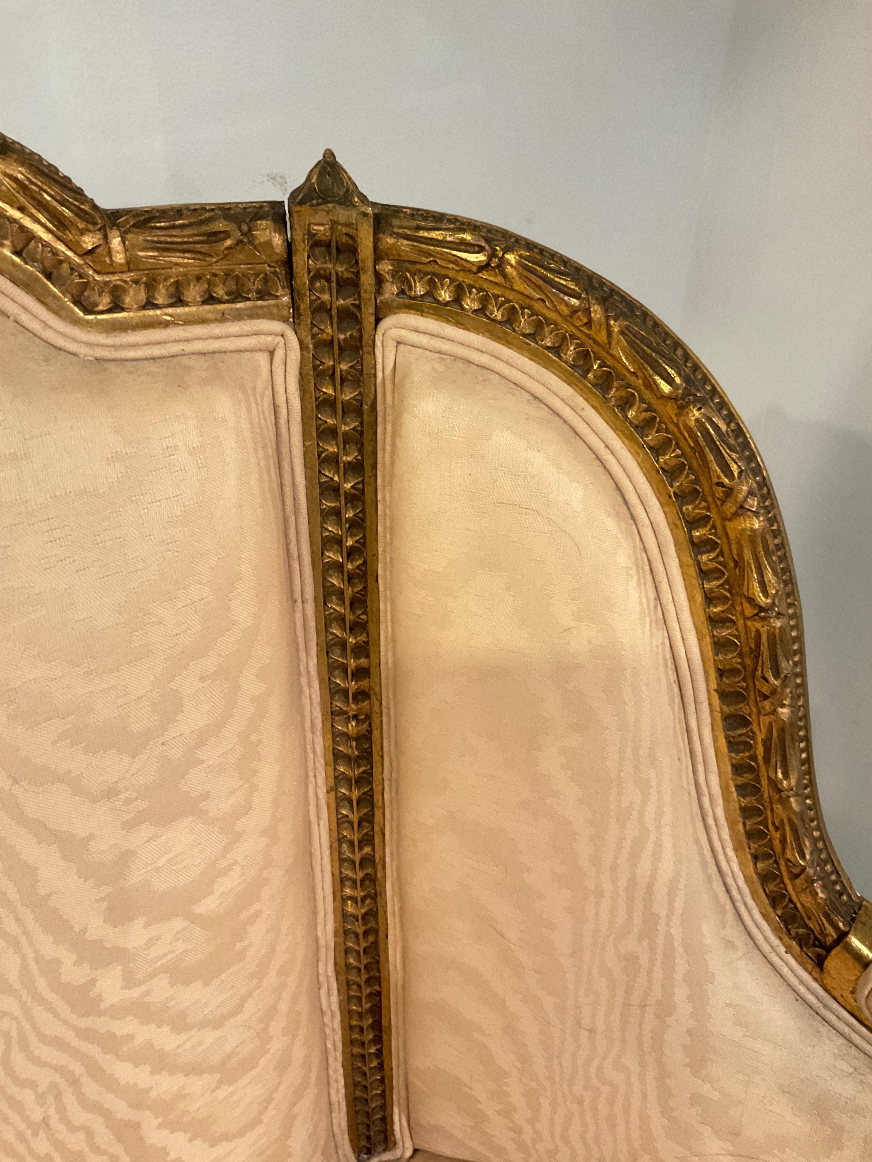 Canapé Louis XVI en bois doré de 1870 en vente 2