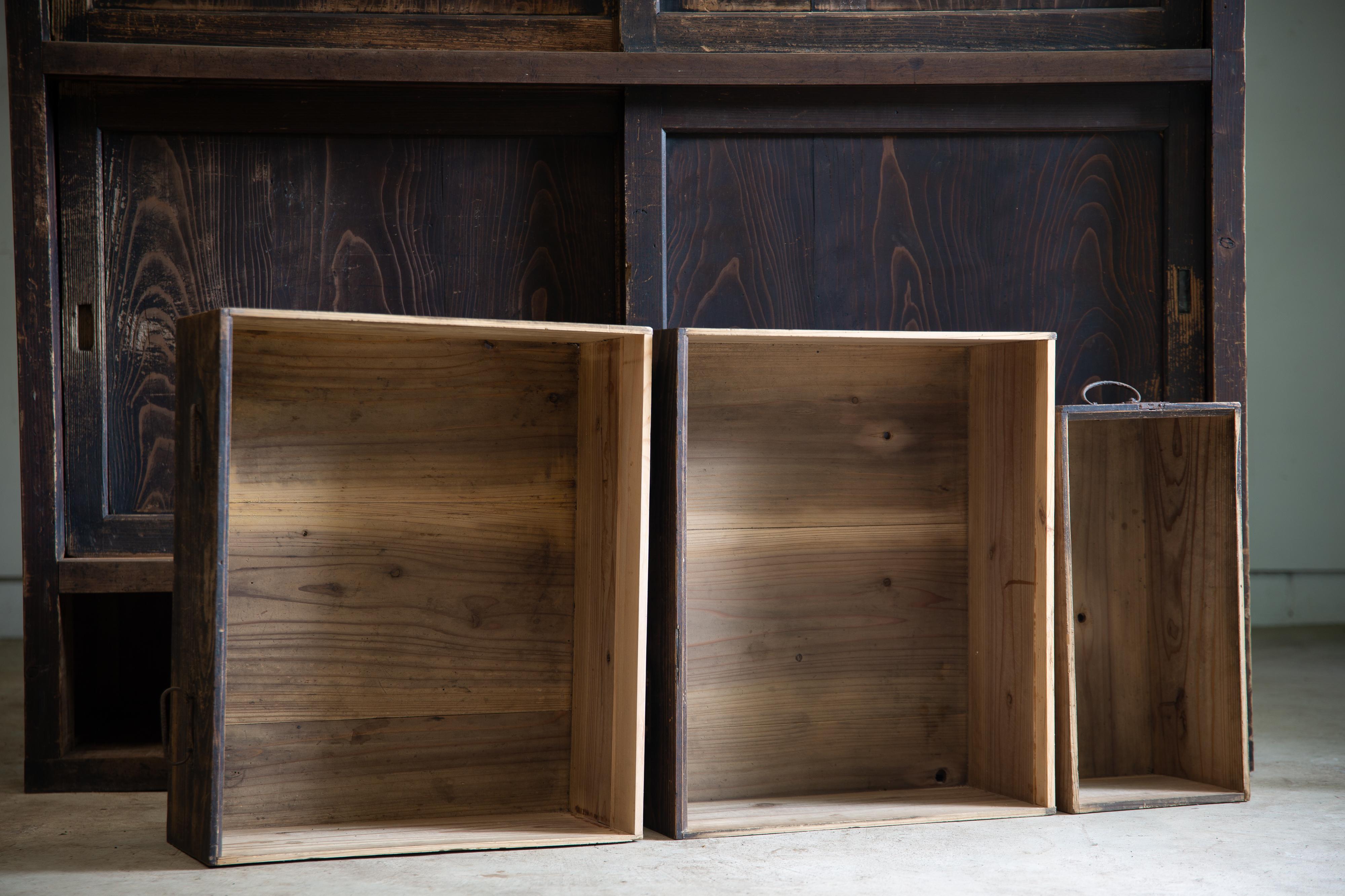 1870s-1900s Japanese antique large Mizuya tansu chest. wabi sabi primitive For Sale 4