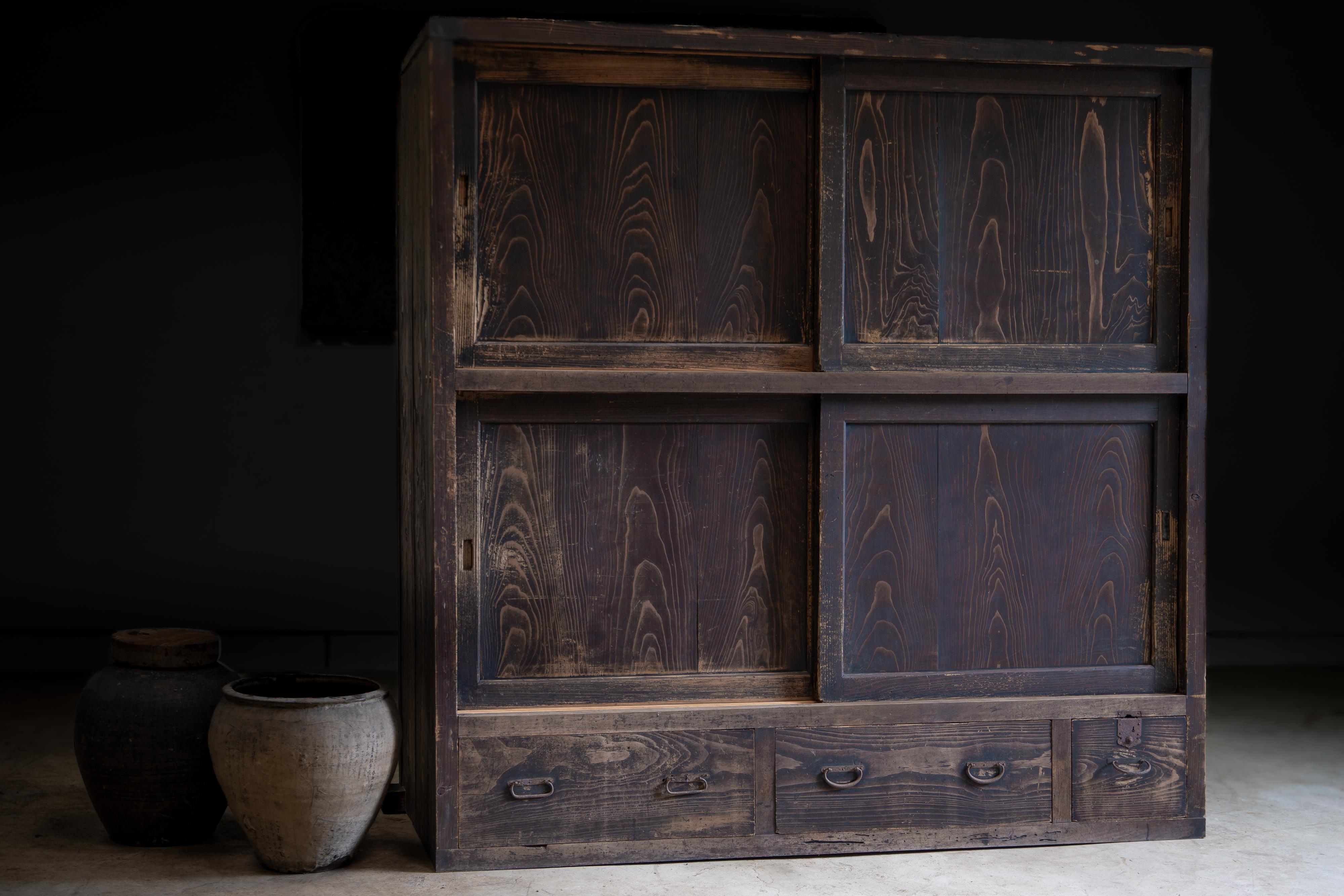 1870s-1900s Japanese antique large Mizuya tansu chest. wabi sabi primitive For Sale 7