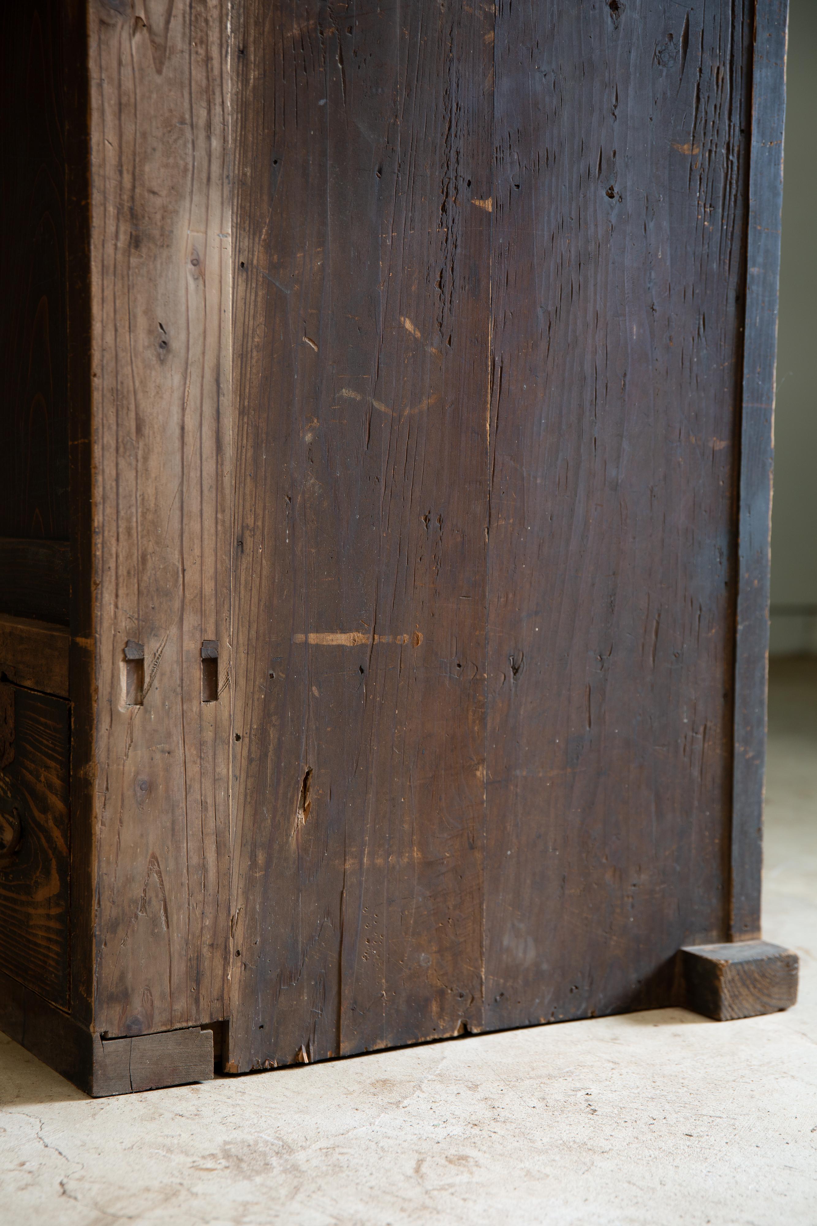 1870s-1900s Japanese antique large Mizuya tansu chest. wabi sabi primitive For Sale 9