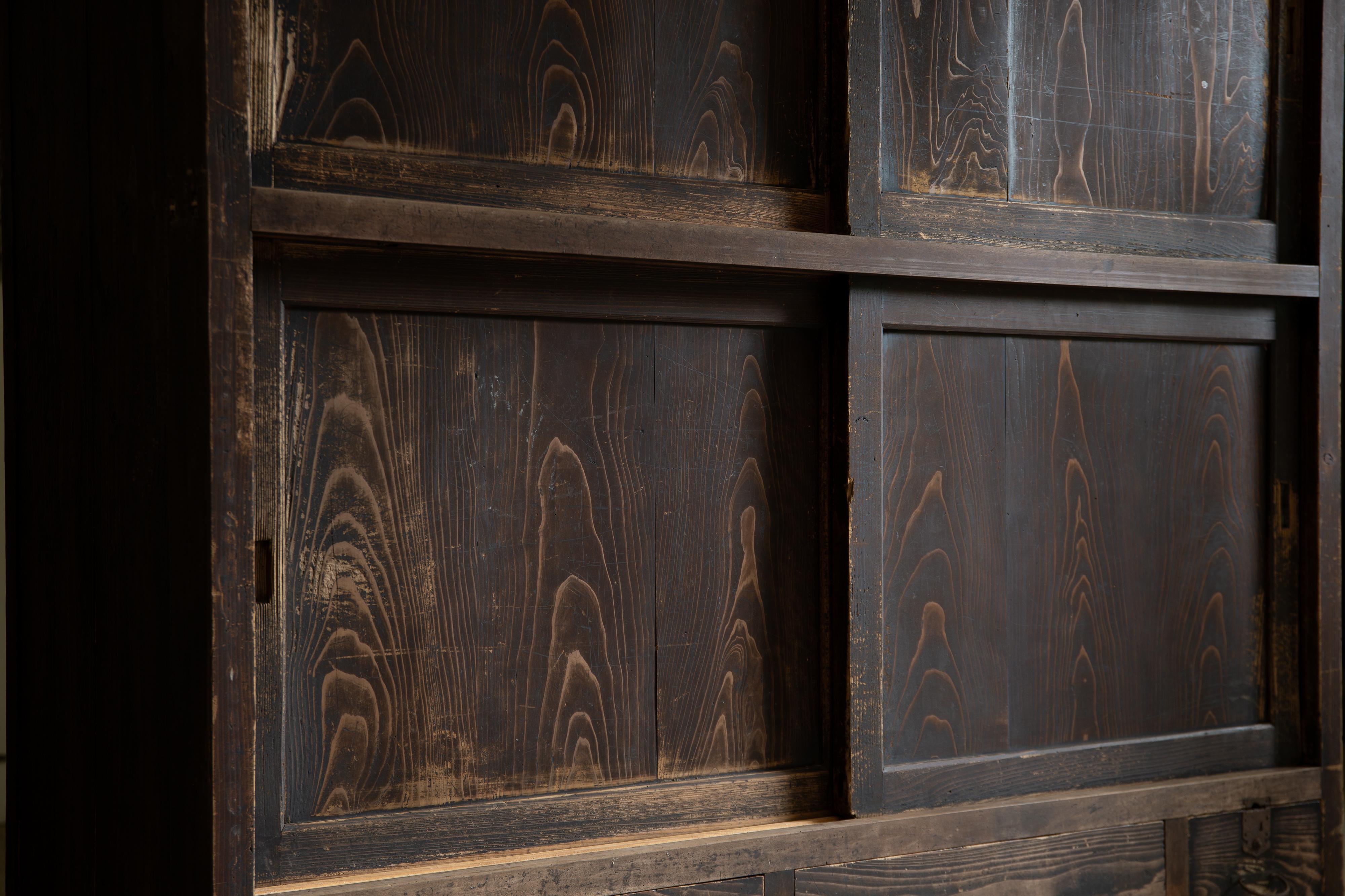 1870s-1900s Japanese antique large Mizuya tansu chest. wabi sabi primitive For Sale 1