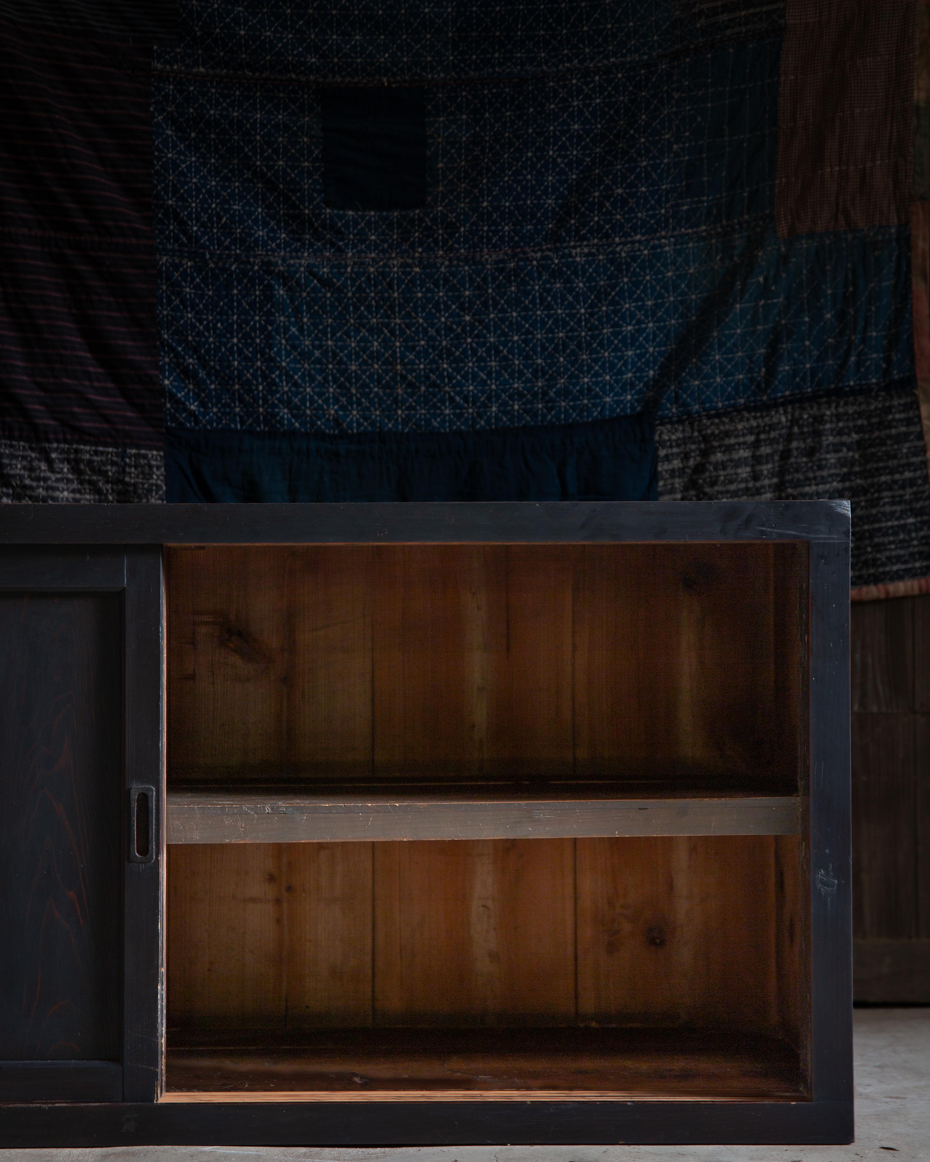 1870s-1900s Japanese antique Mizuya tansu chest sideboard wabi sabi primitive For Sale 7