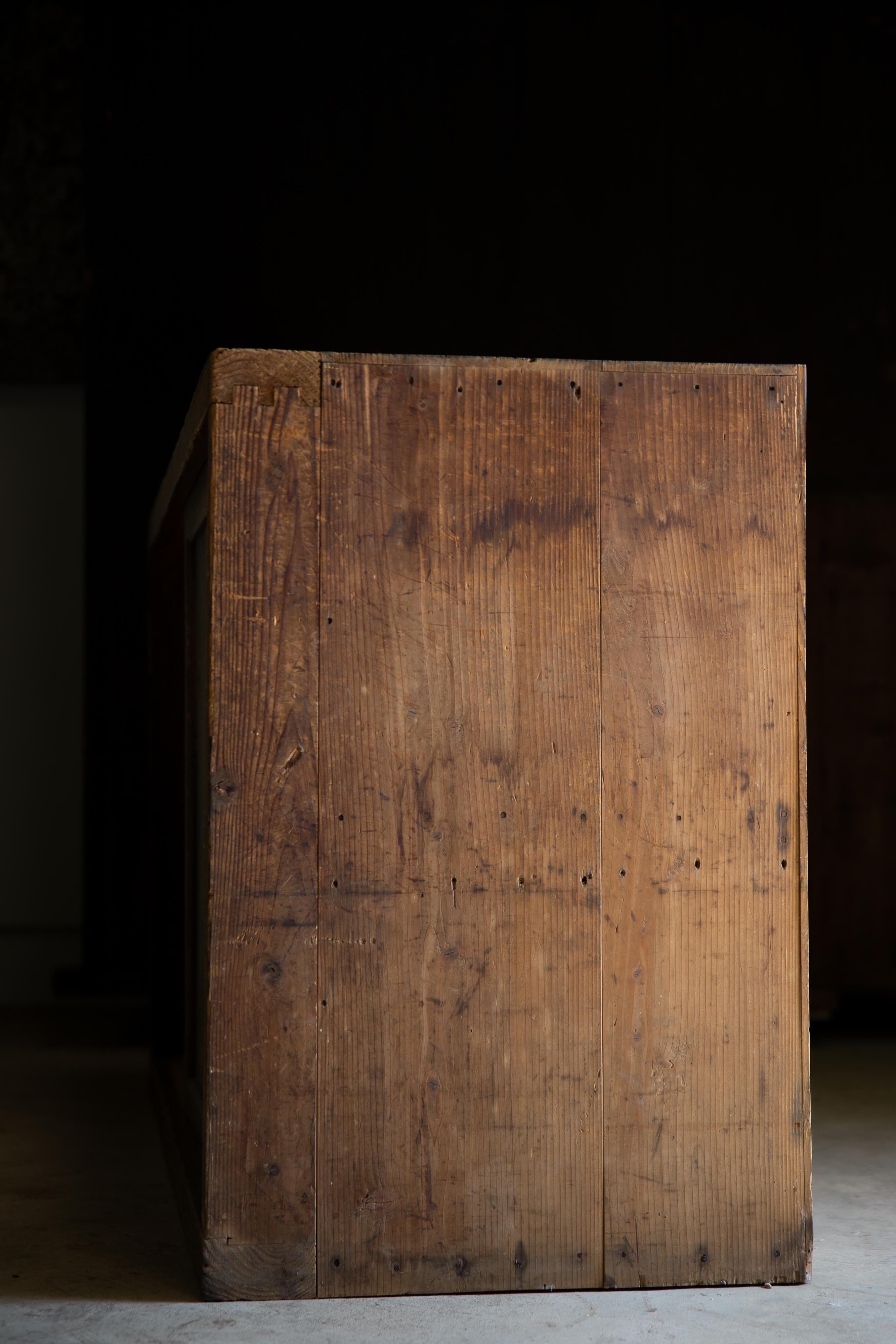 1870-1900 Giapponese antico Mizuya tansu cassapanca credenza wabi sabi primitivo in vendita 2