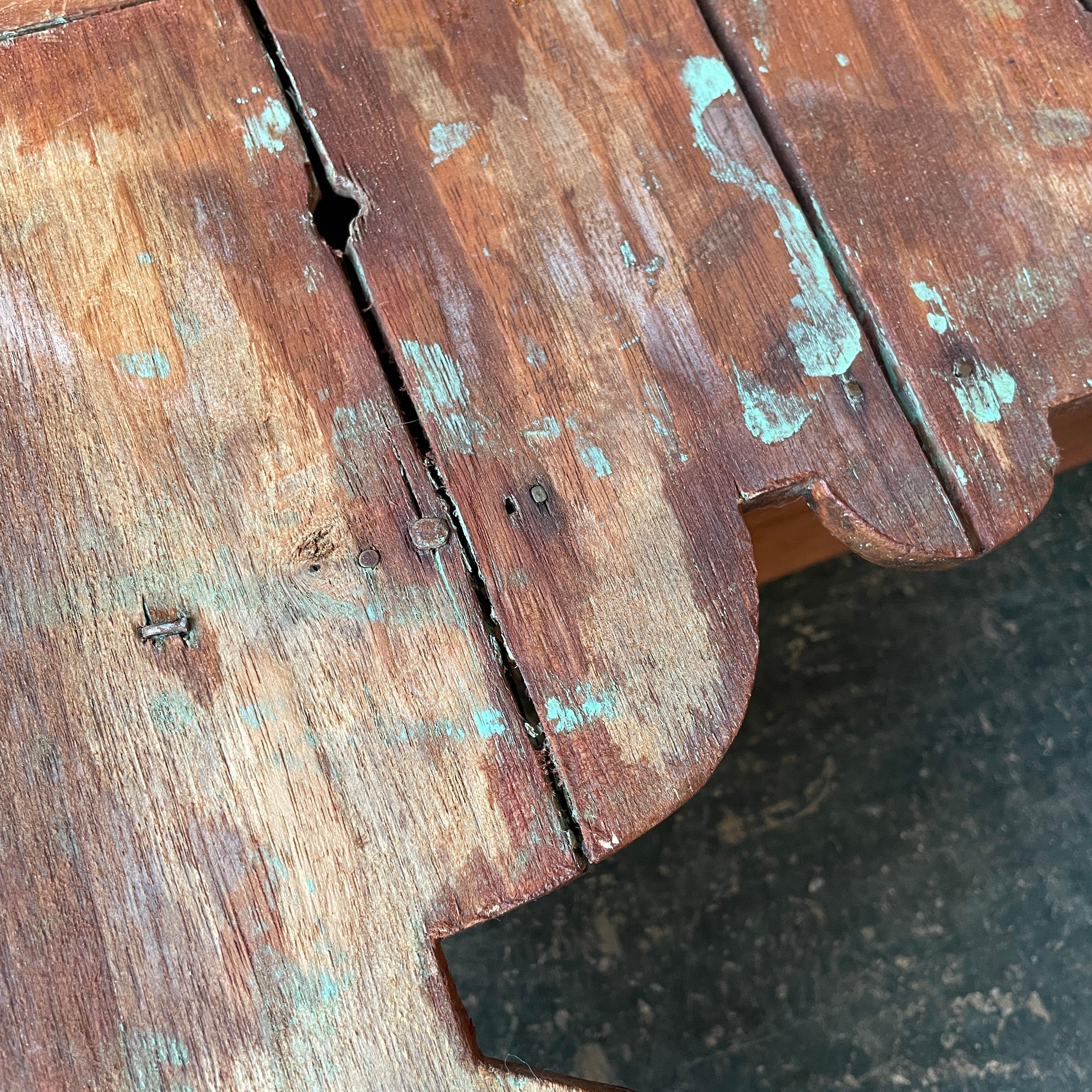 1870s American Pennsylvania Hand-Carved Wall Shelf Shadow Box, Amish Farmhouse For Sale 6