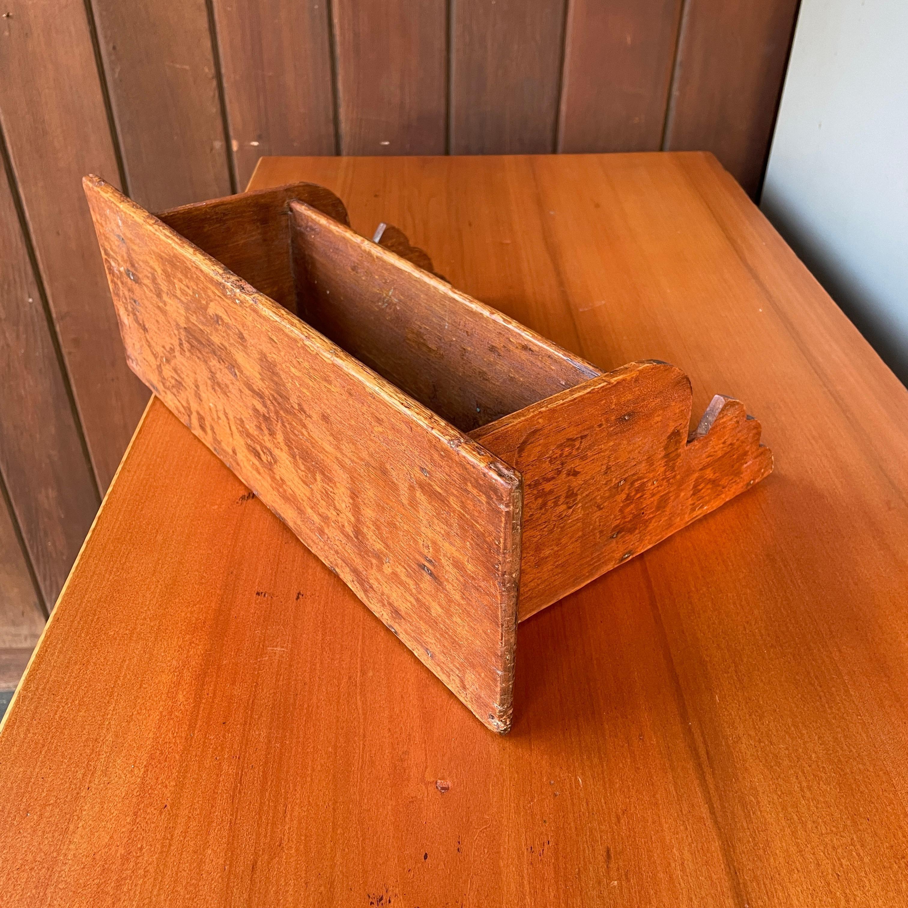 1870s American Pennsylvania Hand-Carved Wall Shelf Shadow Box, Amish Farmhouse For Sale 1