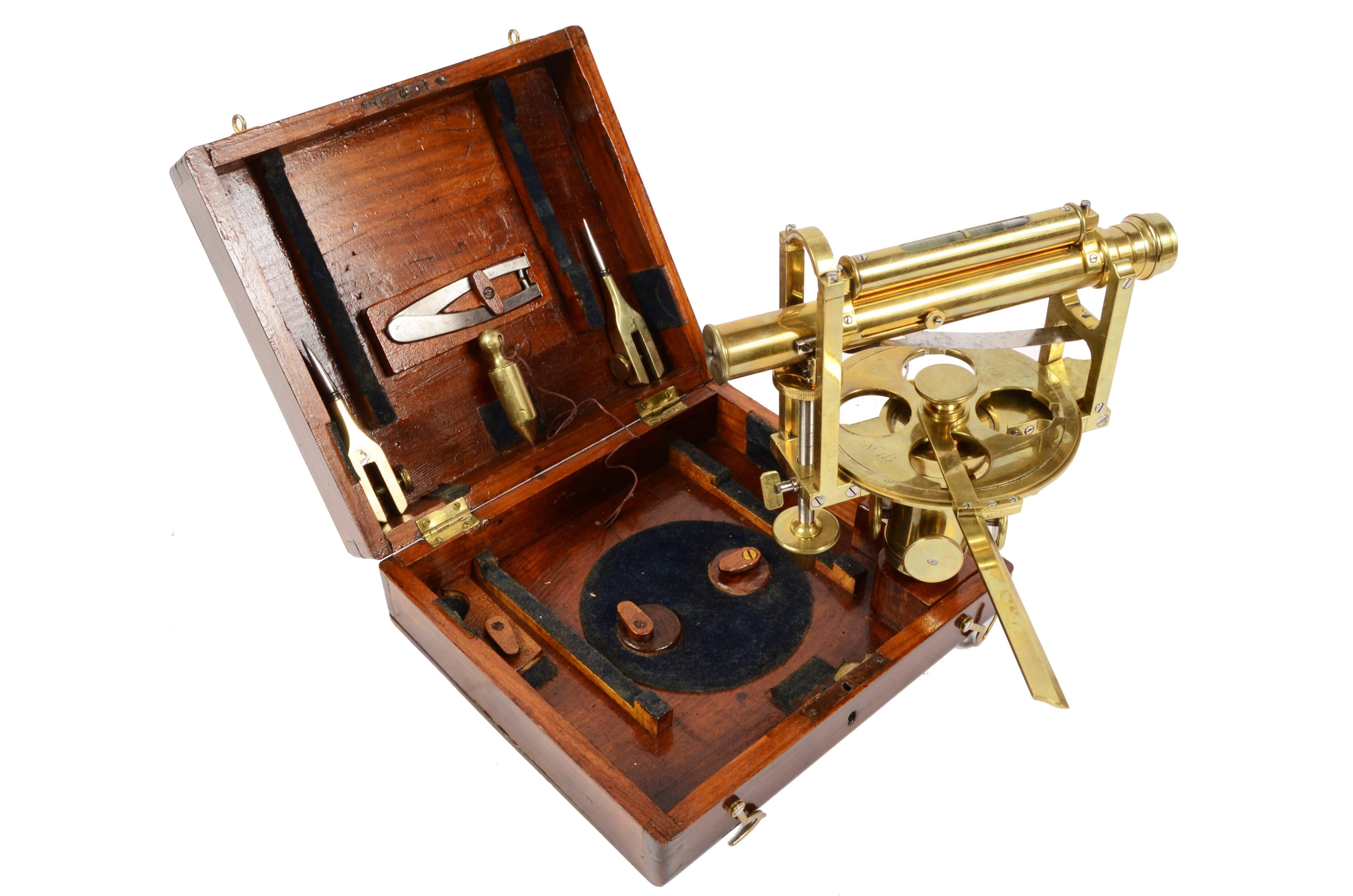 Brass clisigonimeter with horizontal circle signed F. Miller Innsbruck n. 115 second half of the 19th century.
Complete with accessories and original wooden box. 
Box size 21 x 19 x 7 cm - 8.2 x 7.5 x 2.8 inches. 
Excellent condition, fully