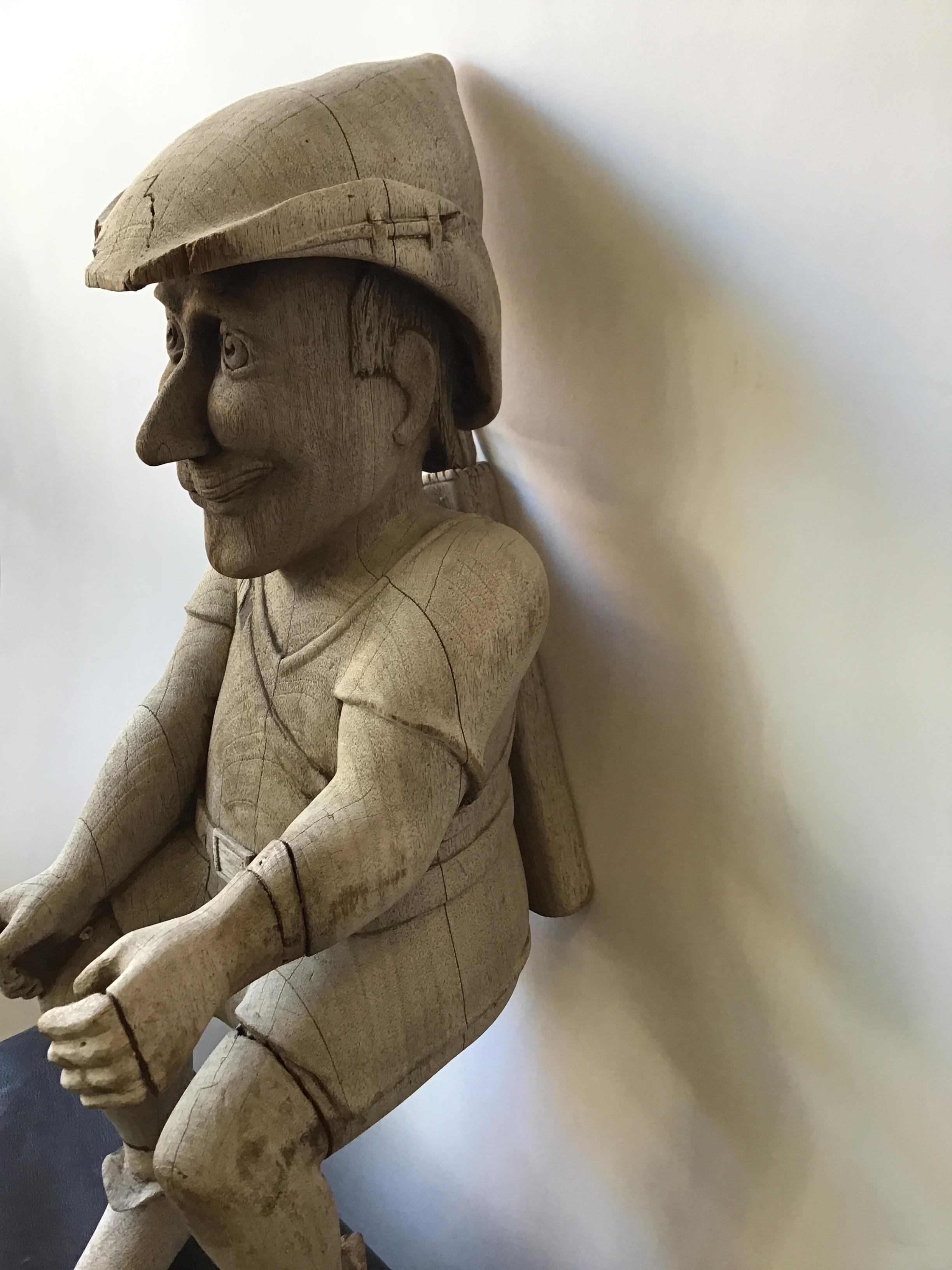 Figura di Robin Hood in legno intagliato inglese del 1870 in vendita 5