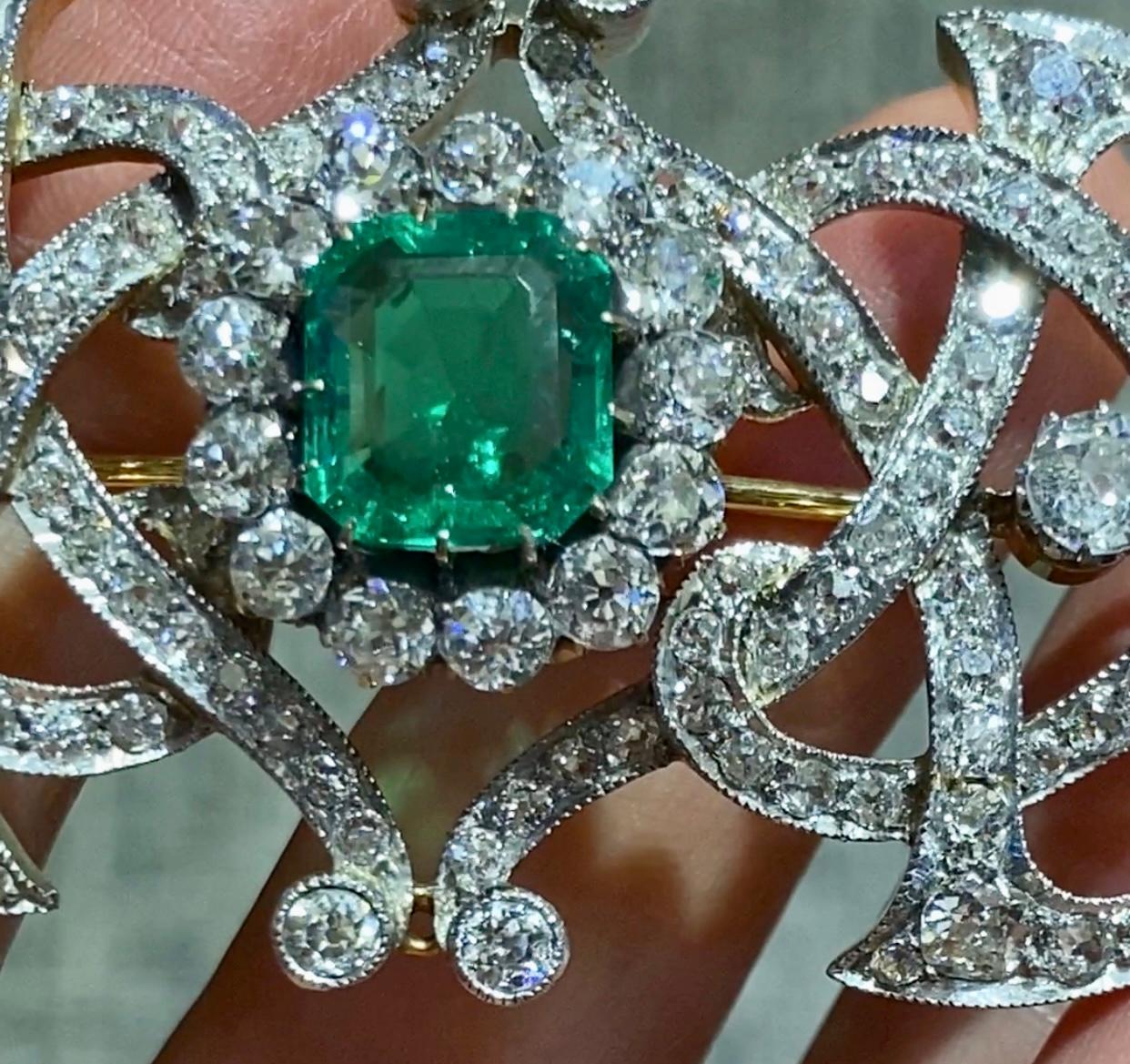 Emerald Cut 1870s French emerald and diamond brooch