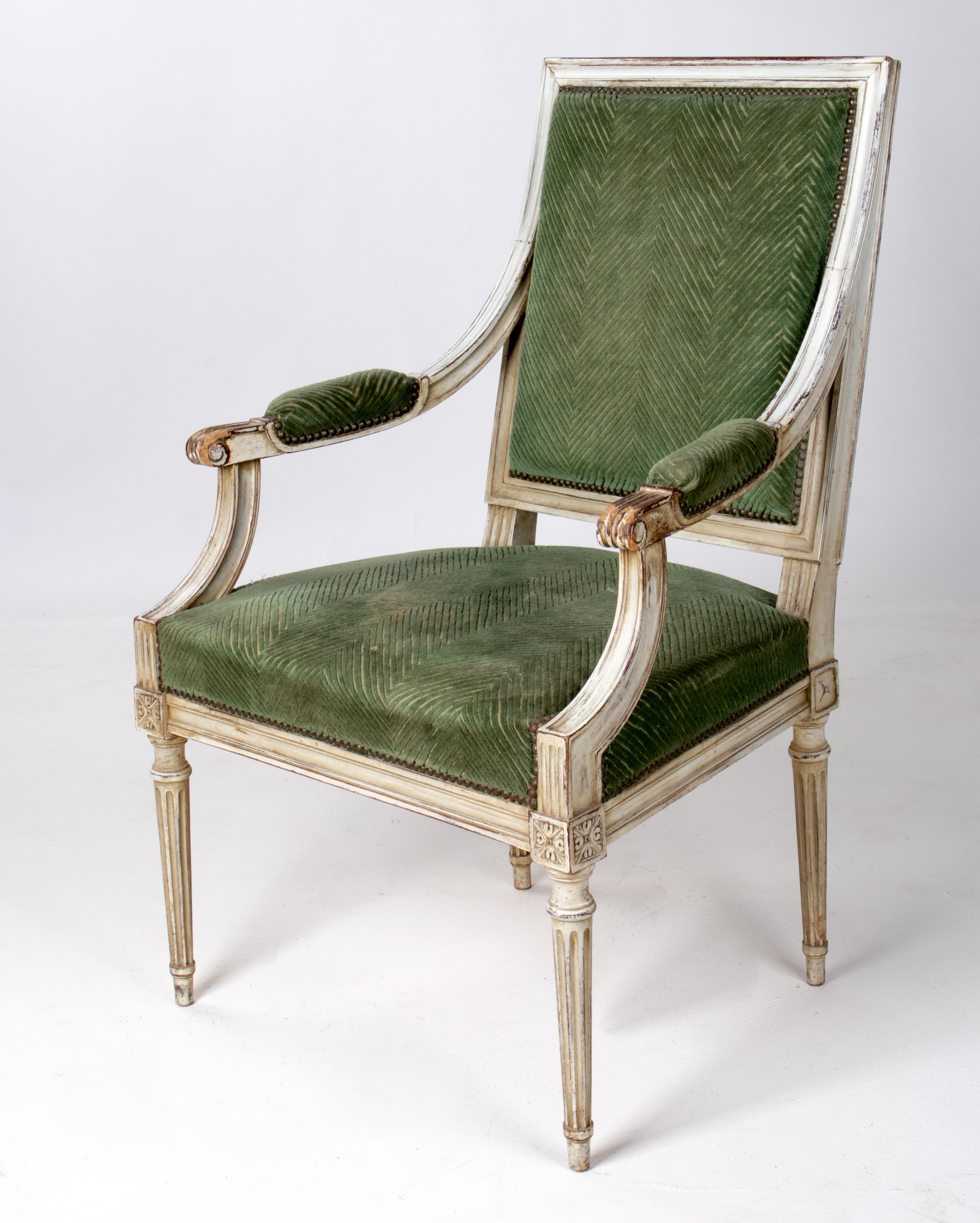 1870s French Louis XVI Style White Lacquered and Velvet Upholstered Armchair In Good Condition For Sale In Marbella, ES