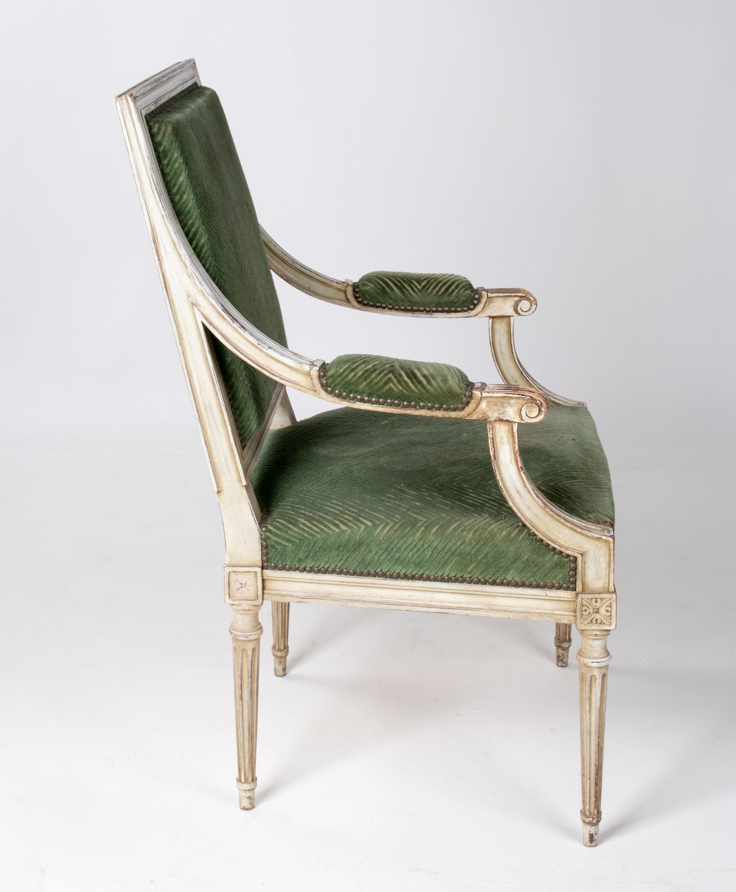 1870s French Louis XVI Style White Lacquered and Velvet Upholstered Armchair For Sale 2