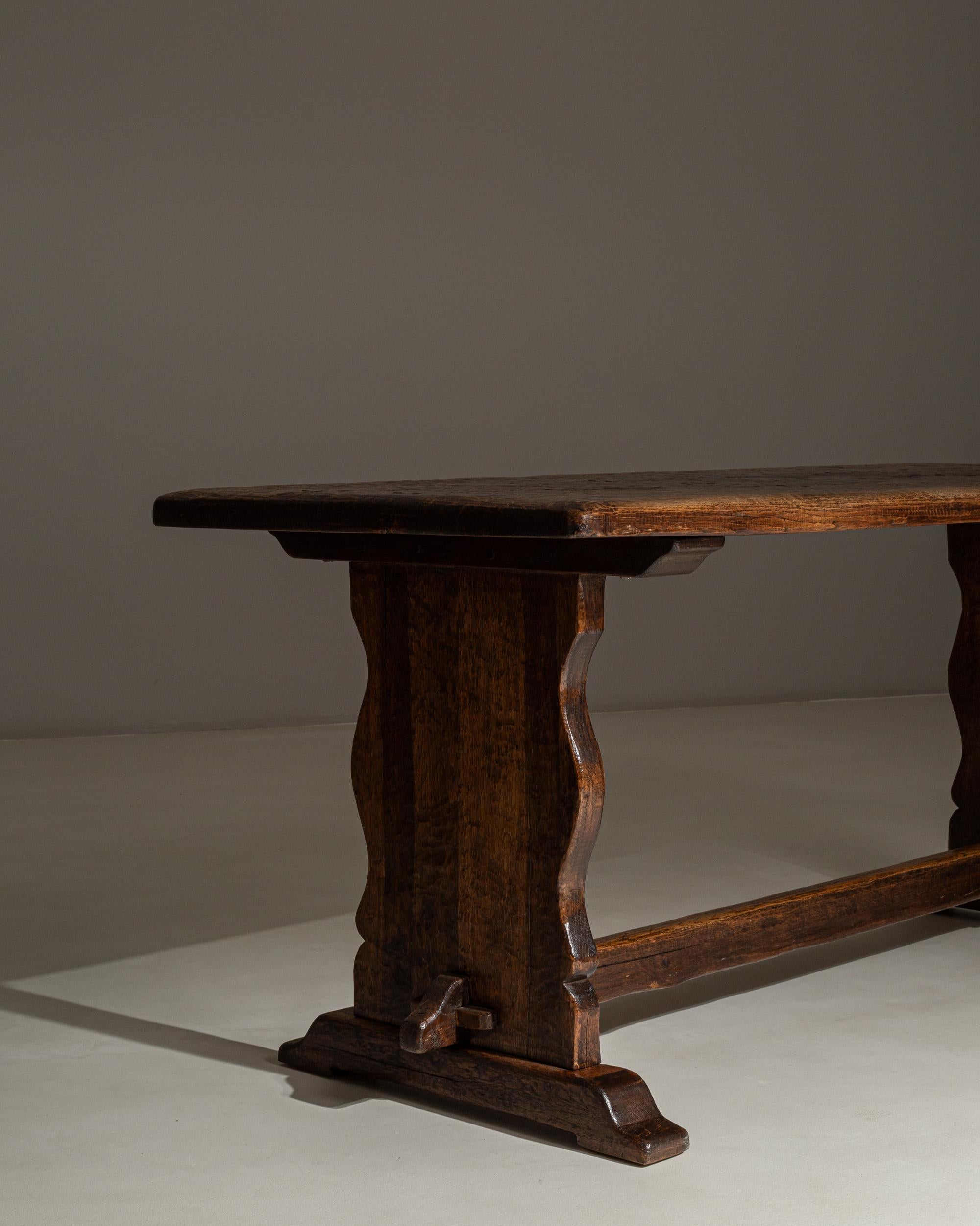 1870s French Oak Trestle Dining Table In Original Patina in vendita 5
