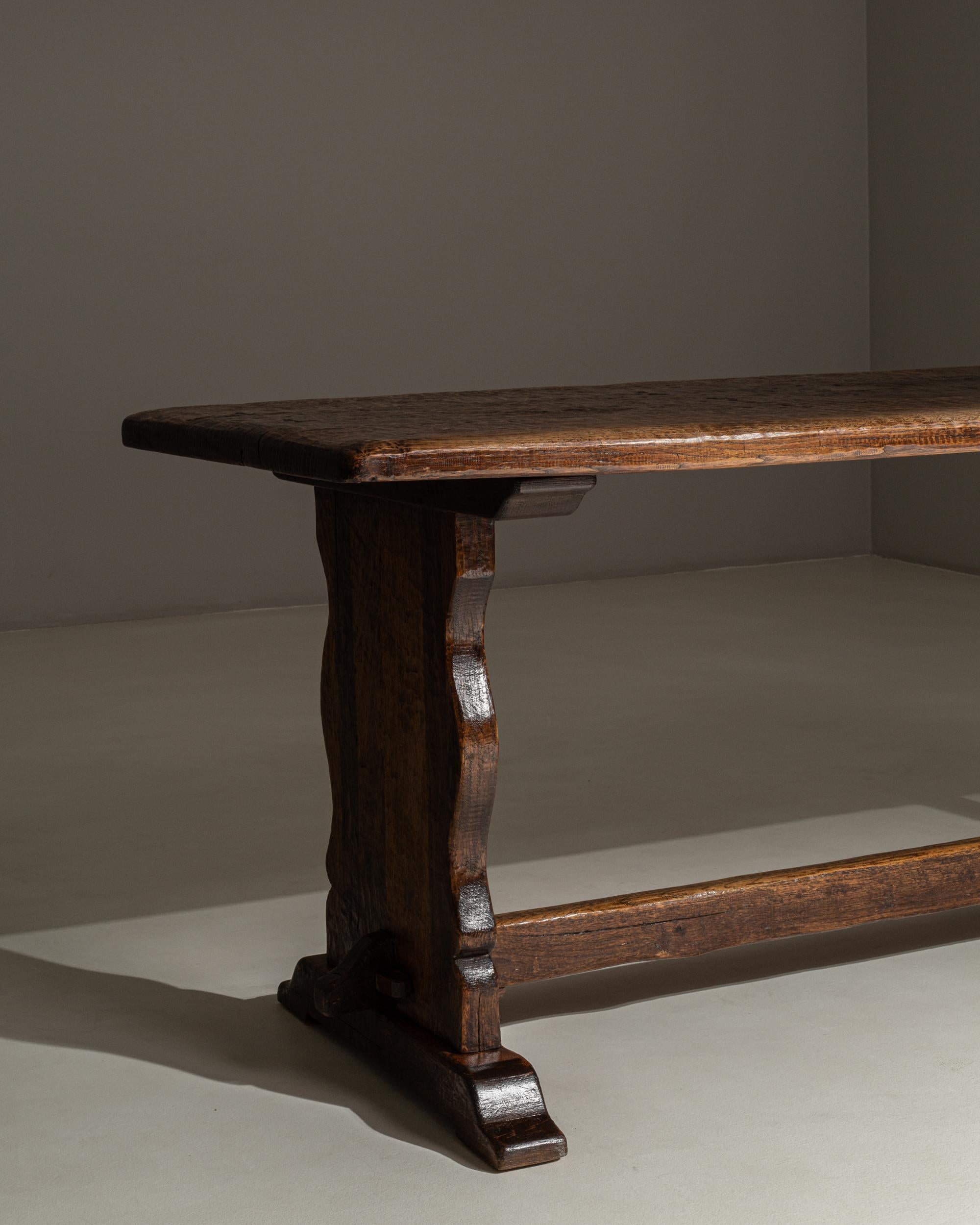 1870s French Oak Trestle Dining Table In Original Patina in vendita 3