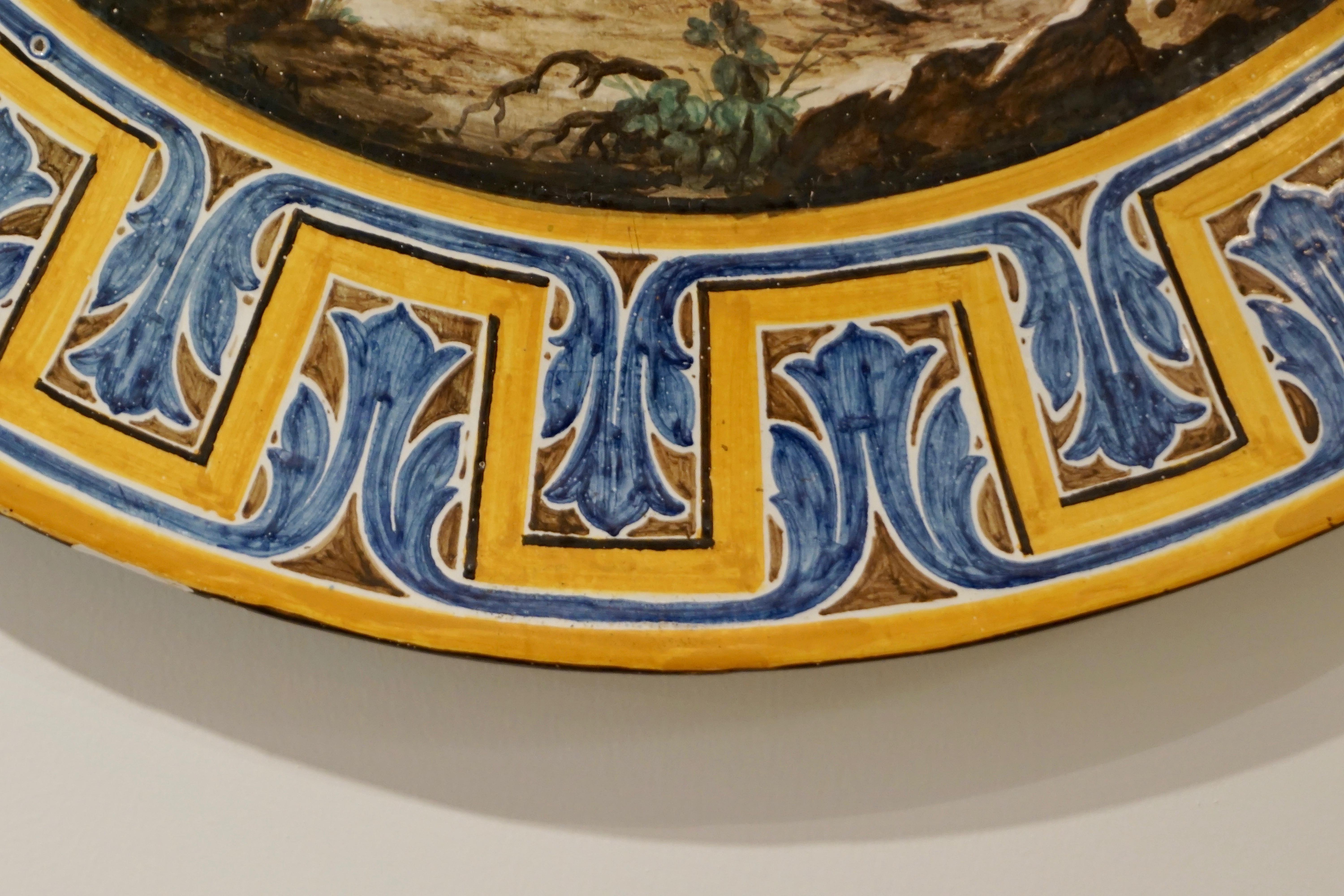 Plaque d'art mural en poterie émaillée jaune, bleue et blanche de style néo-rococo français des années 1870 en vente 3