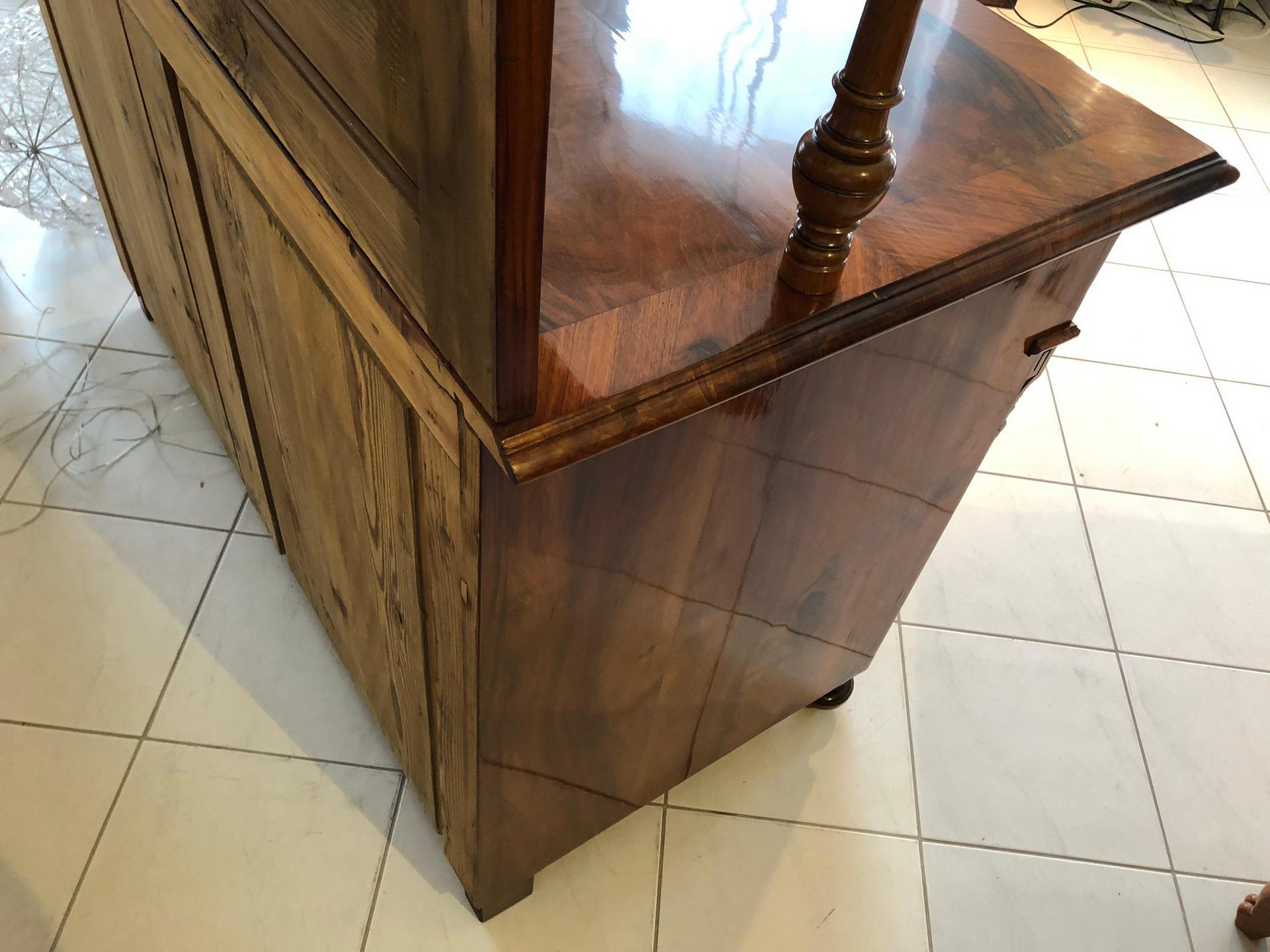 1870s Historicism Buffet with a Walnut Veneer For Sale 4