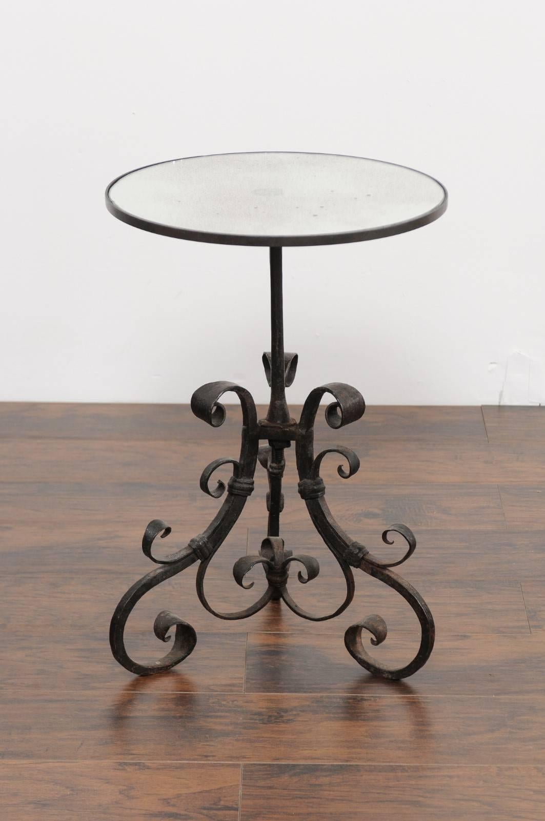 1870s Italian Wrought-Iron Pedestal Side Table with Mirrored Top and Scrolls 3