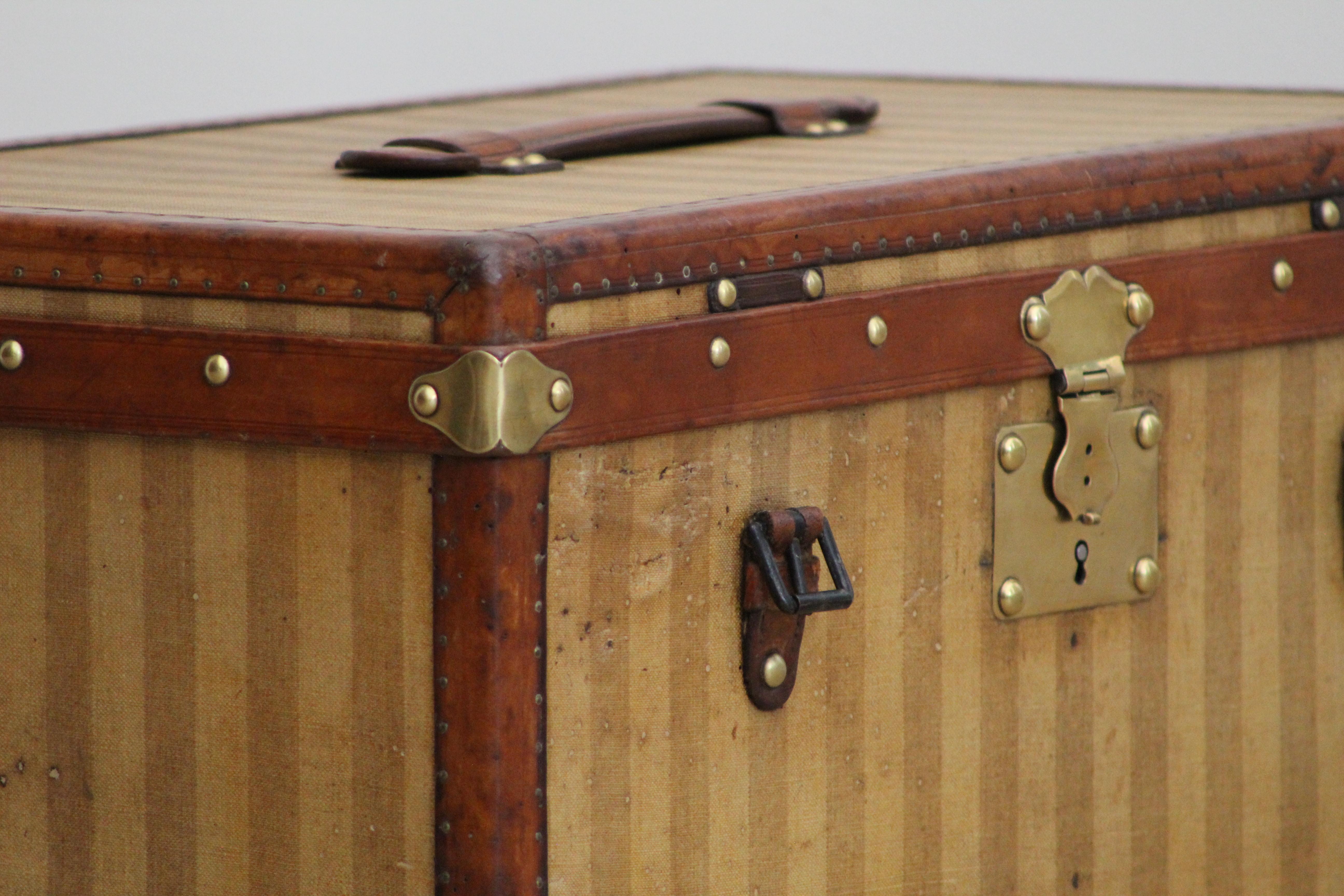 Brown 1870s Louis Vuitton Rayee Hatbox Trunk For Sale