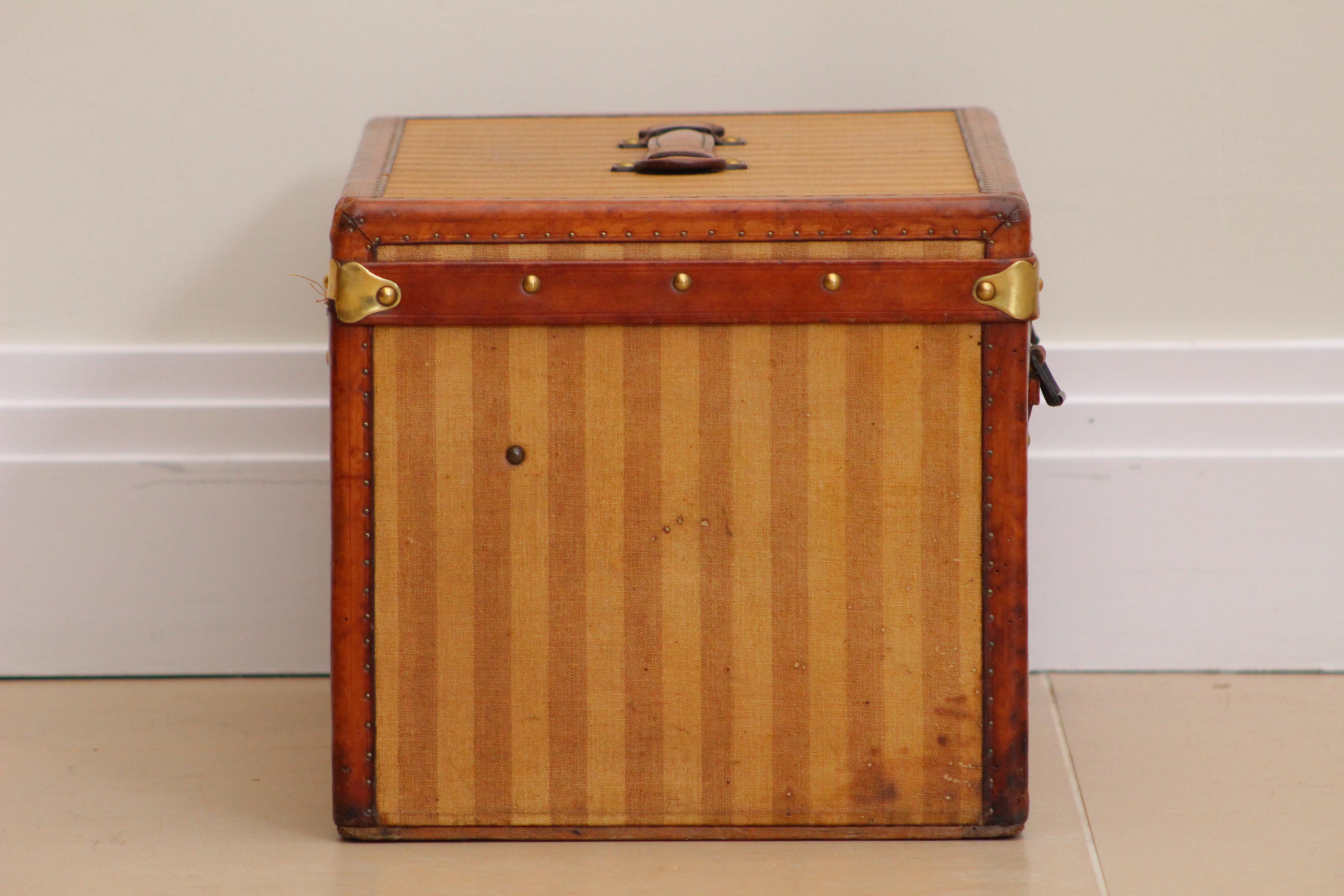 1870s Louis Vuitton Rayee Hatbox Trunk In Good Condition For Sale In London, GB