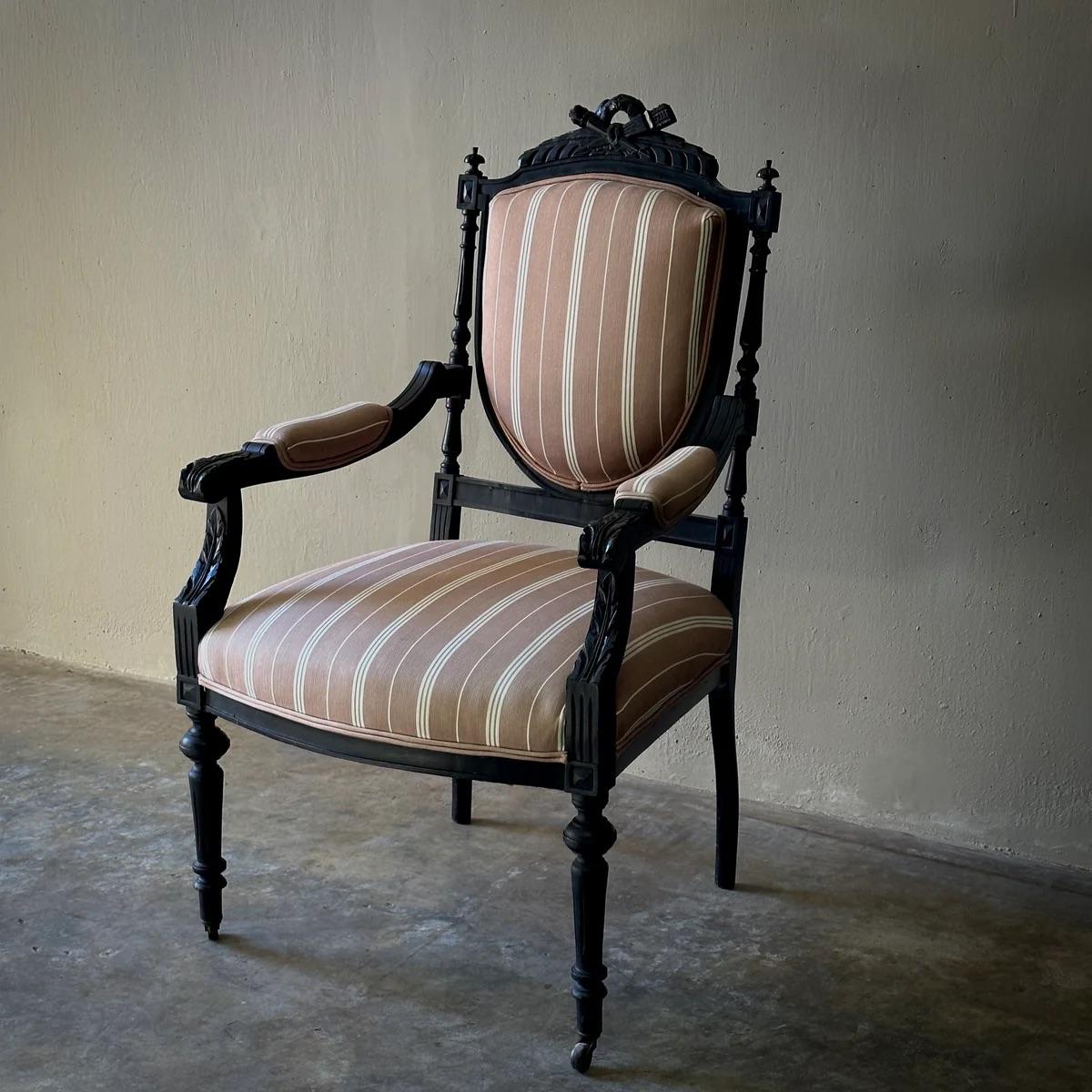 French 1870s Louis XVI Style Ebonized Fauteuil in Upholstered Linen For Sale