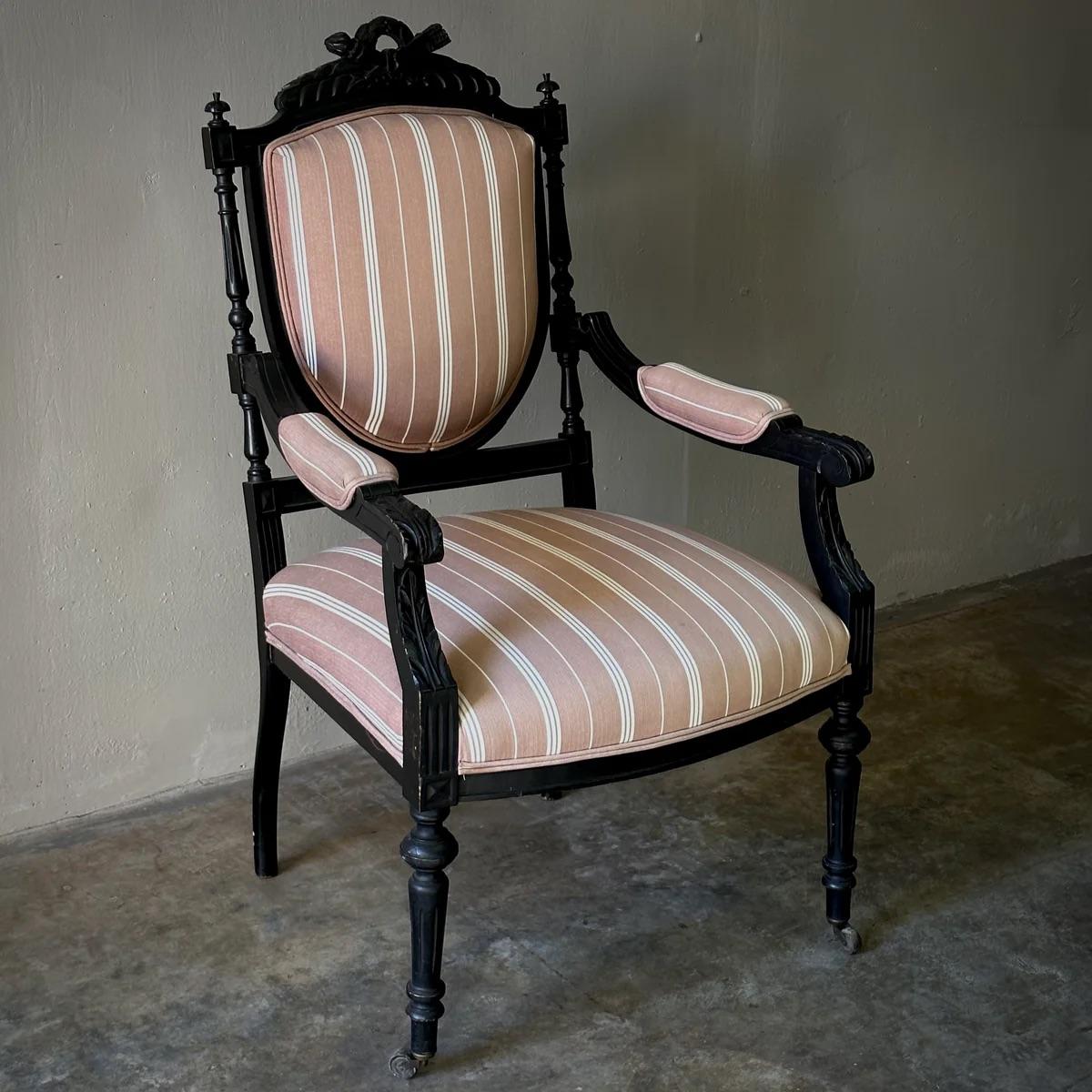1870s Louis XVI Style Ebonized Fauteuil in Upholstered Linen In Good Condition For Sale In Los Angeles, CA