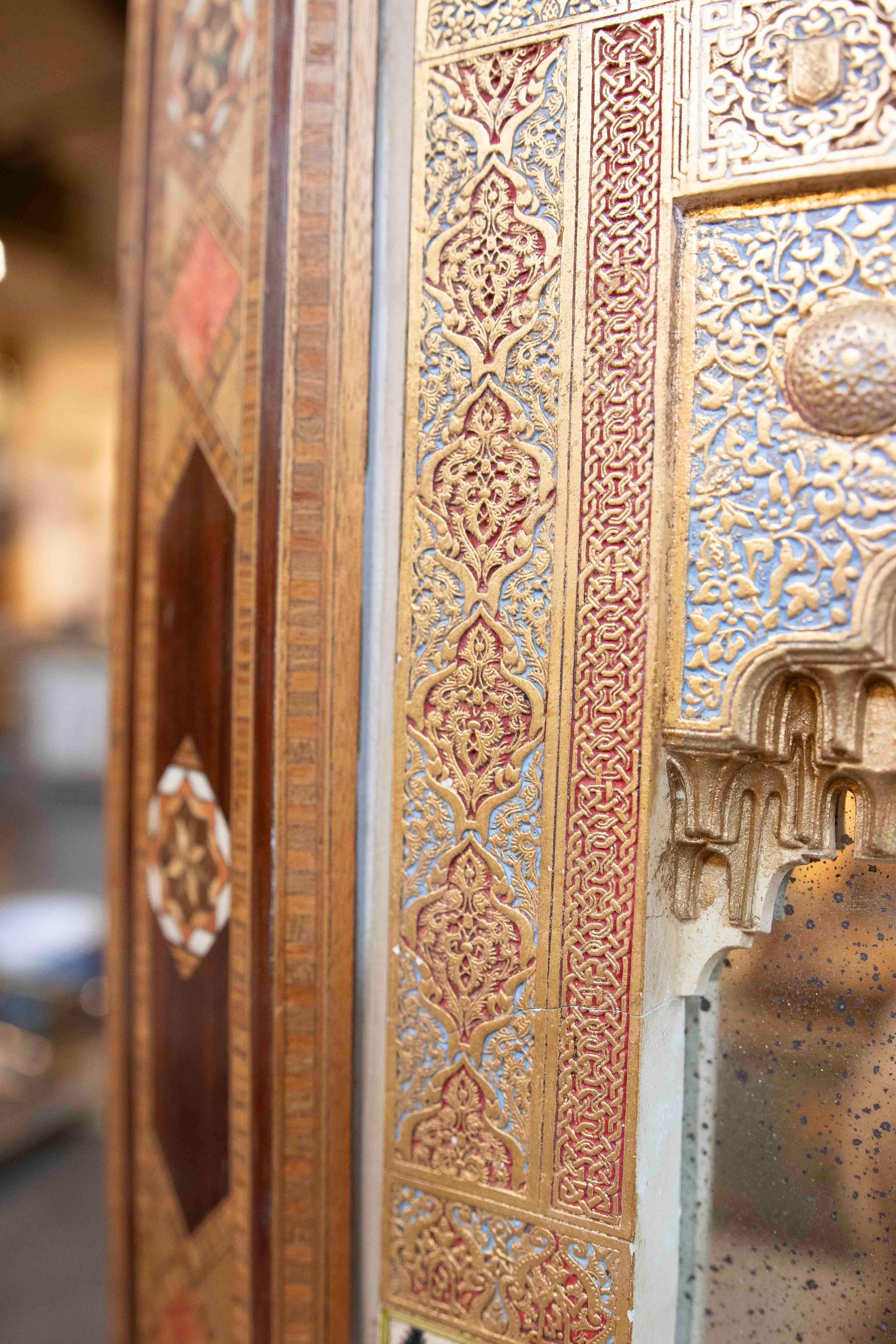 1870s Modèle de l'Alhambra, polychrome avec cadre en marqueterie, style Nasride en vente 4