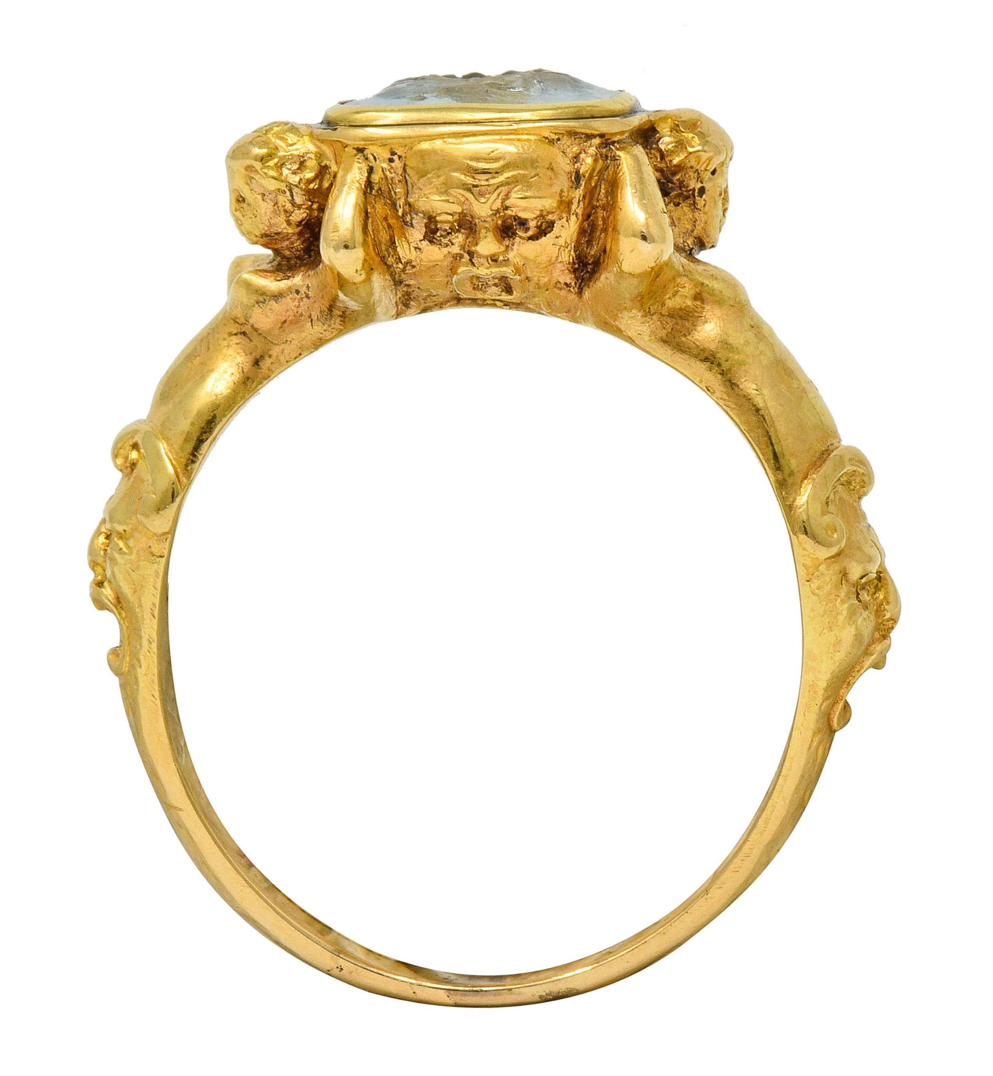 1870er Jahre Neoklassizistischer Aquamarin-Intaglio 18 Karat Gold Medusa Gorgon Siegelring (Viktorianisch)