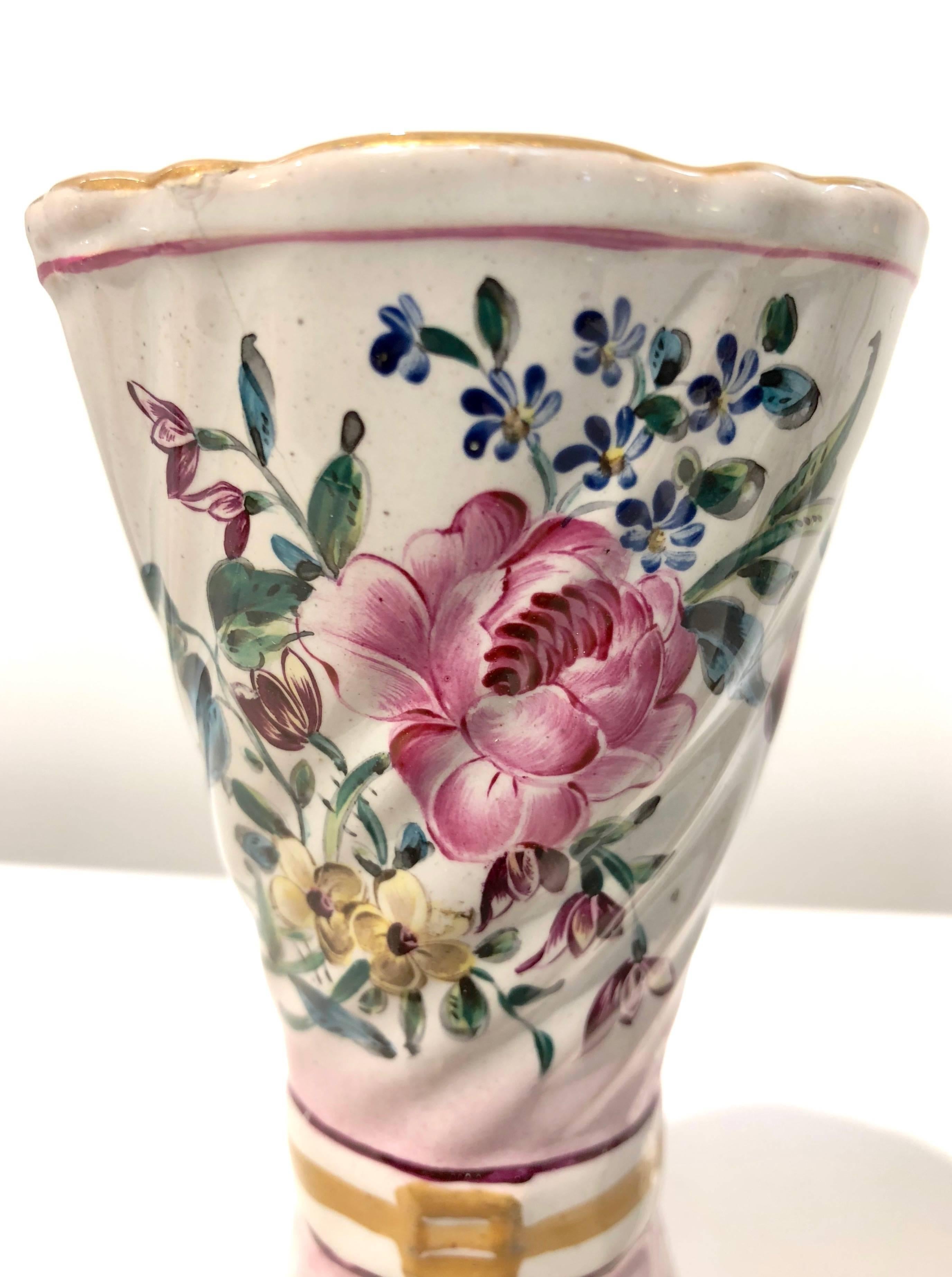 1870s St. Clement French Faience Majolica Pair of White Pink Flower Vases For Sale 2