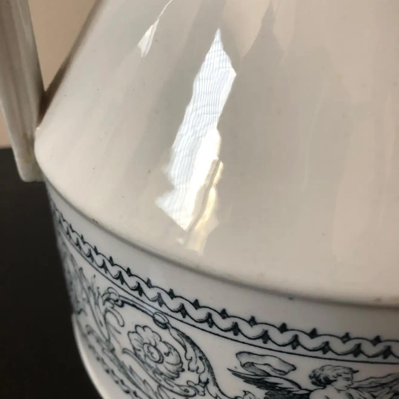 1870s Victorian Aesthetic-Style Blue & White English Ceramic Jug For Sale 1
