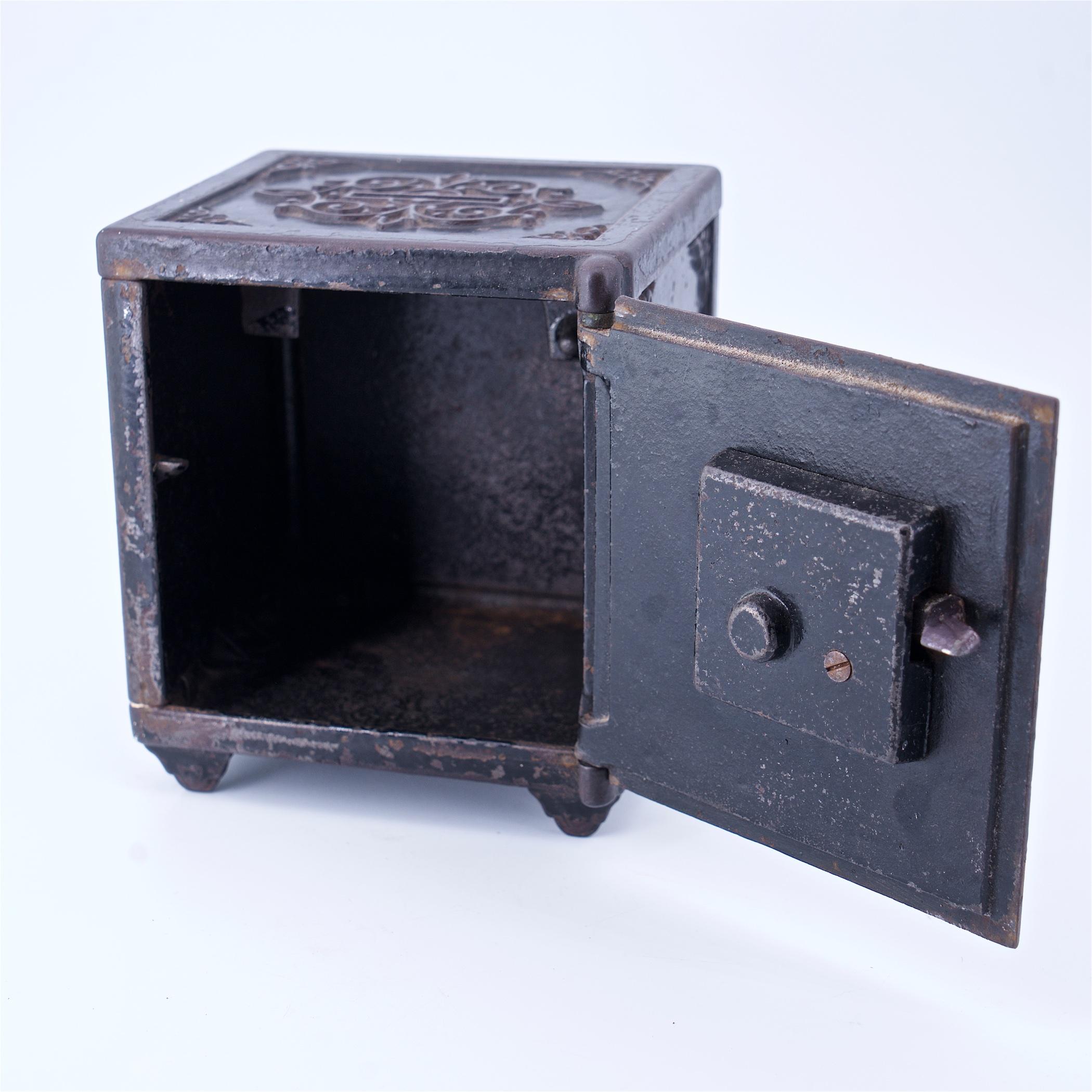 Machine-Made 1870s Victorian Royal Safe Deposit Iron Copper Tabletop Safe Vintage Industrial
