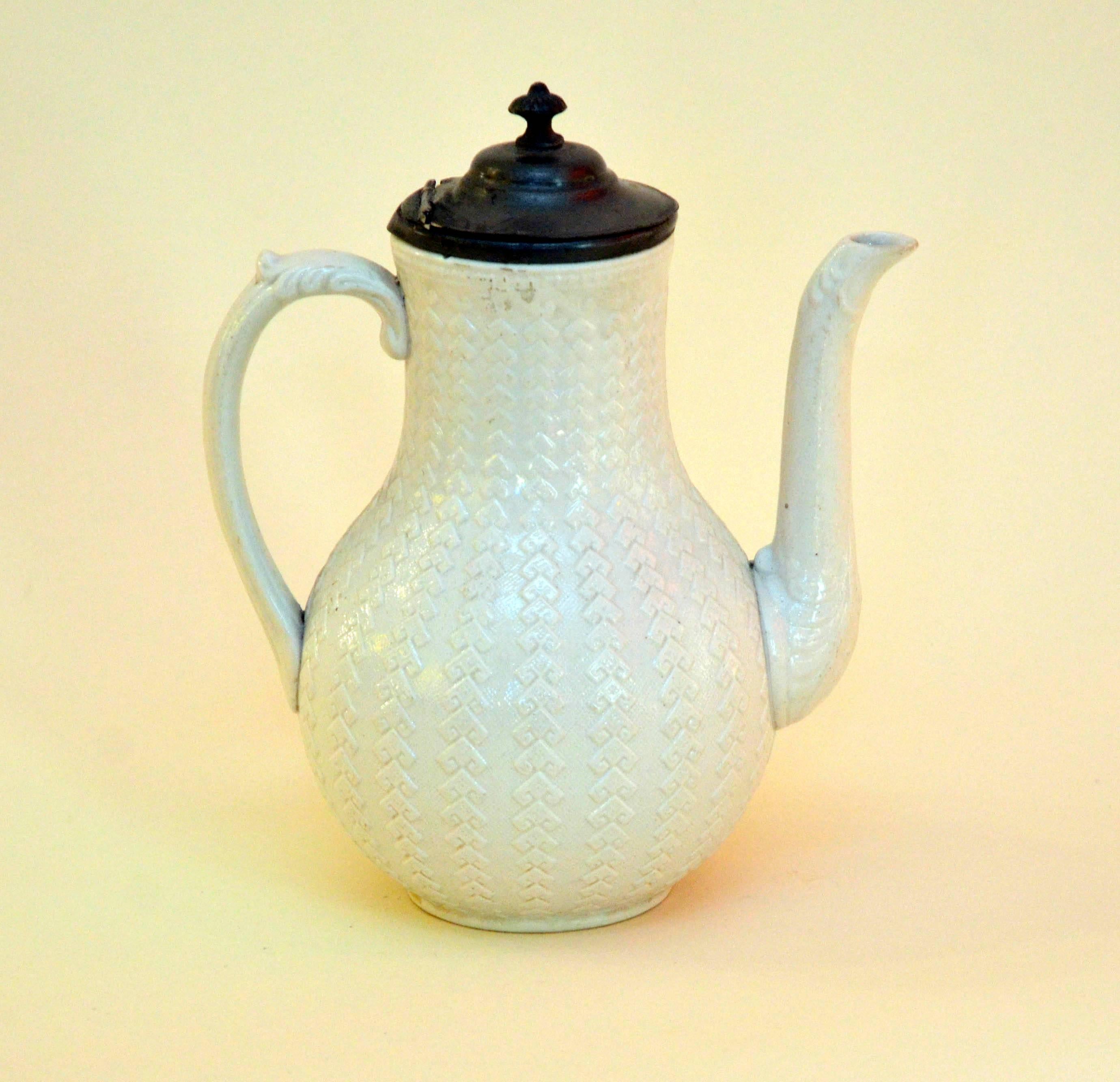 1870s Victorian Salt Glazed White Ironstone Coffee Pot with Pewter Lid For Sale 1