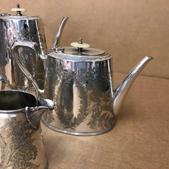 1870s, Walker & Hall Victorian Silver Plate English 4 Pieces Tea Set