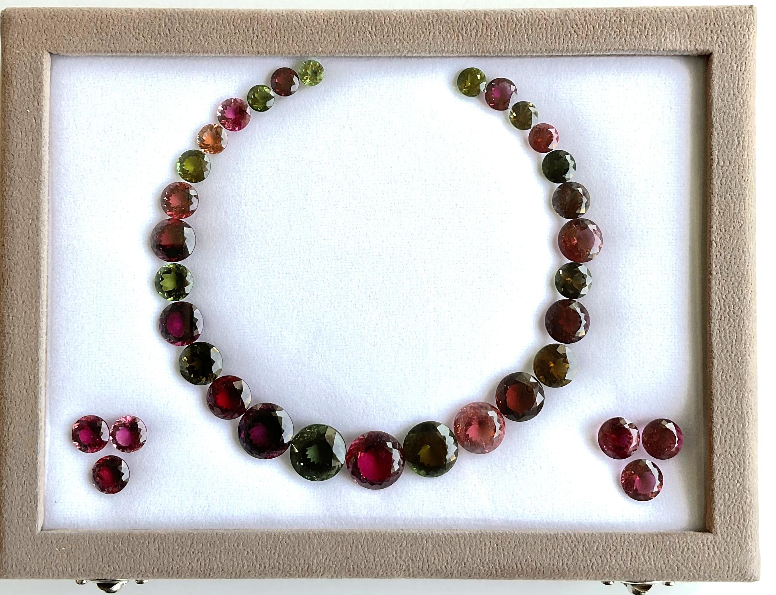 187,15 Karat Multi Turmalin Top Qualität Runde Layout für Schmuck natürlichen Edelstein (Rundschliff) im Angebot