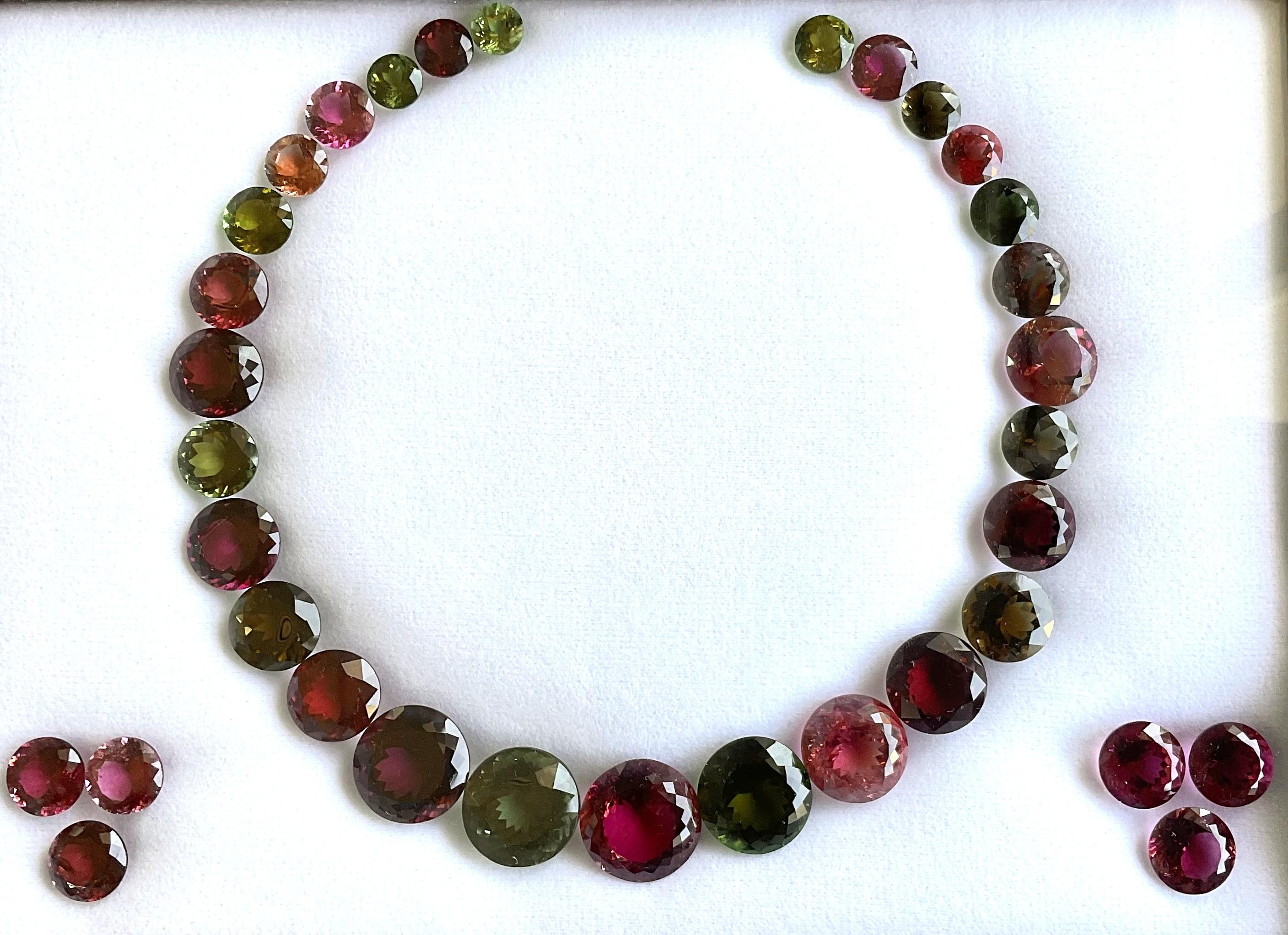 187,15 Karat Multi Turmalin Top Qualität Runde Layout für Schmuck natürlichen Edelstein im Angebot 1