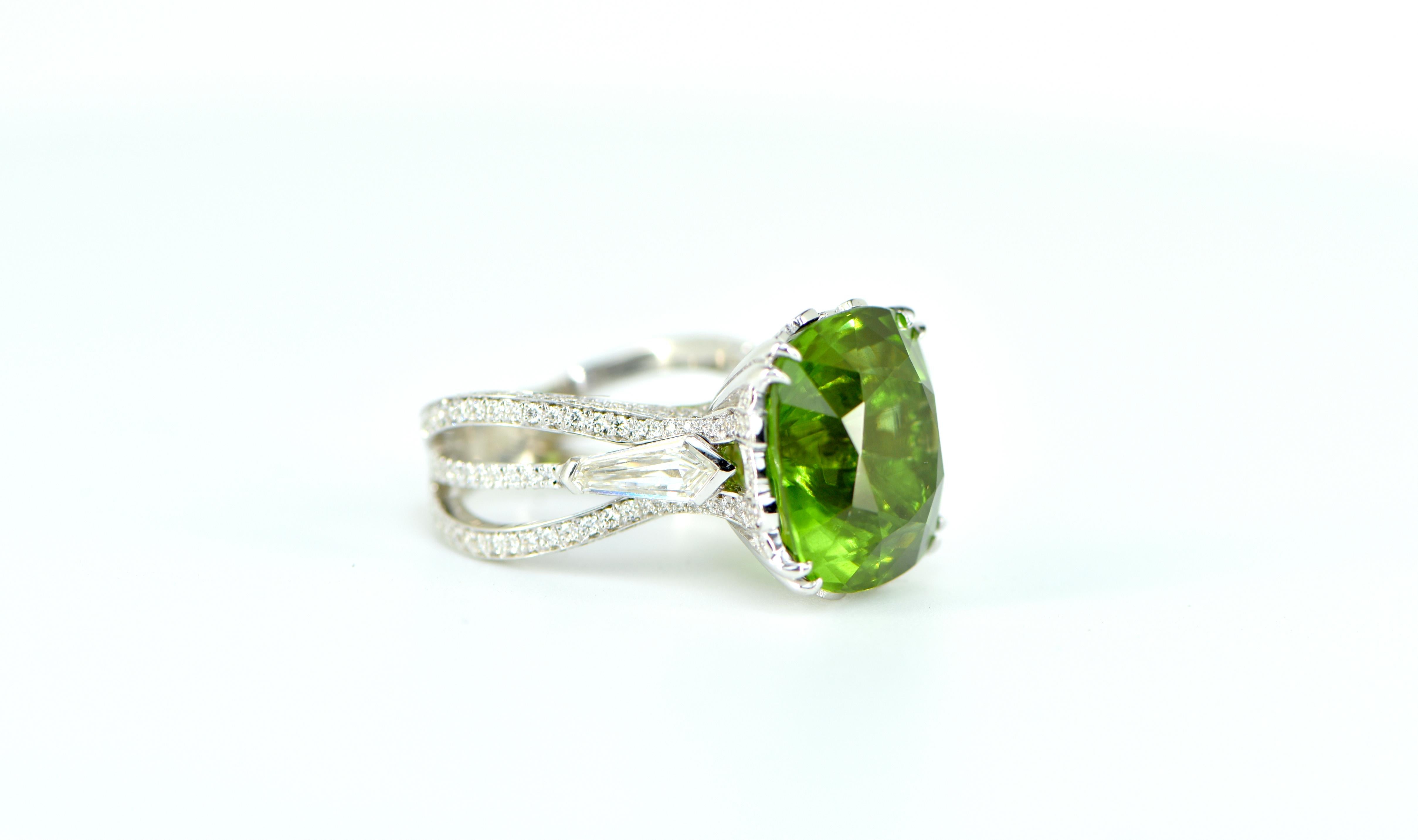 Art Deco 18.72ct Burmese Peridot and Diamond 18 Karat White Gold Ring For Sale