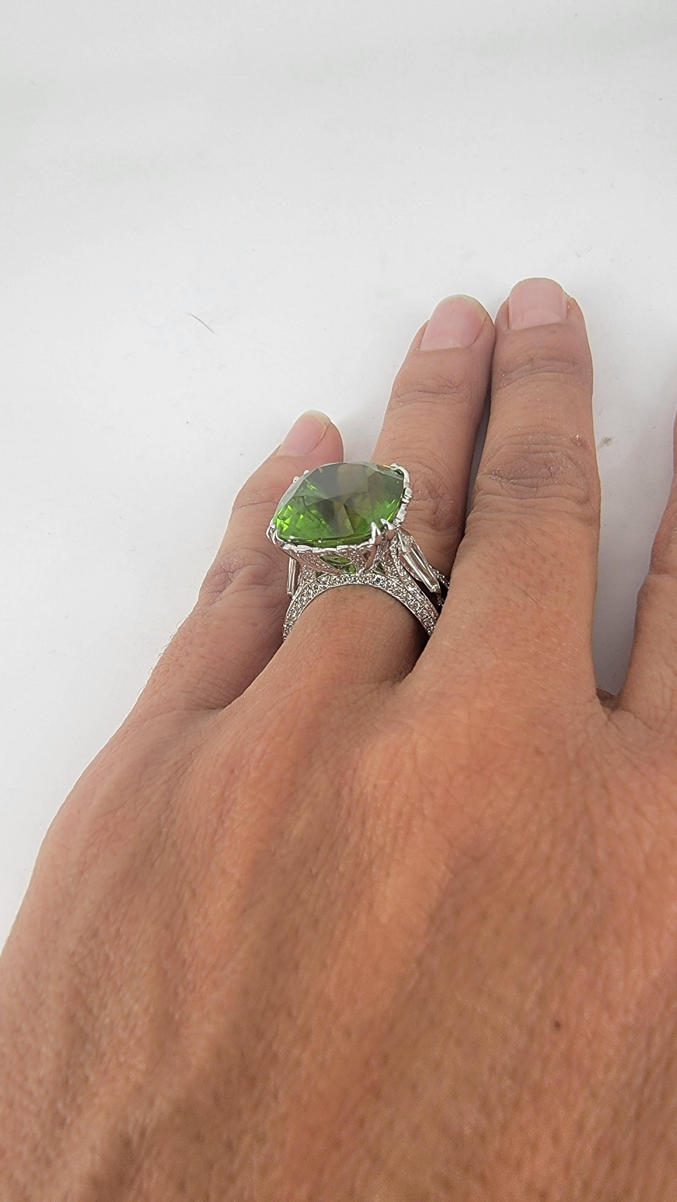 18.72ct Burmese Peridot and Diamond 18 Karat White Gold Ring In New Condition For Sale In Granada Hills, CA