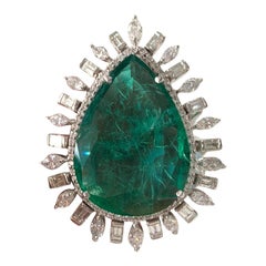 18.74 Carat Natural Emerald and Diamond Cocktail Ring Set in 18 Karat Gold