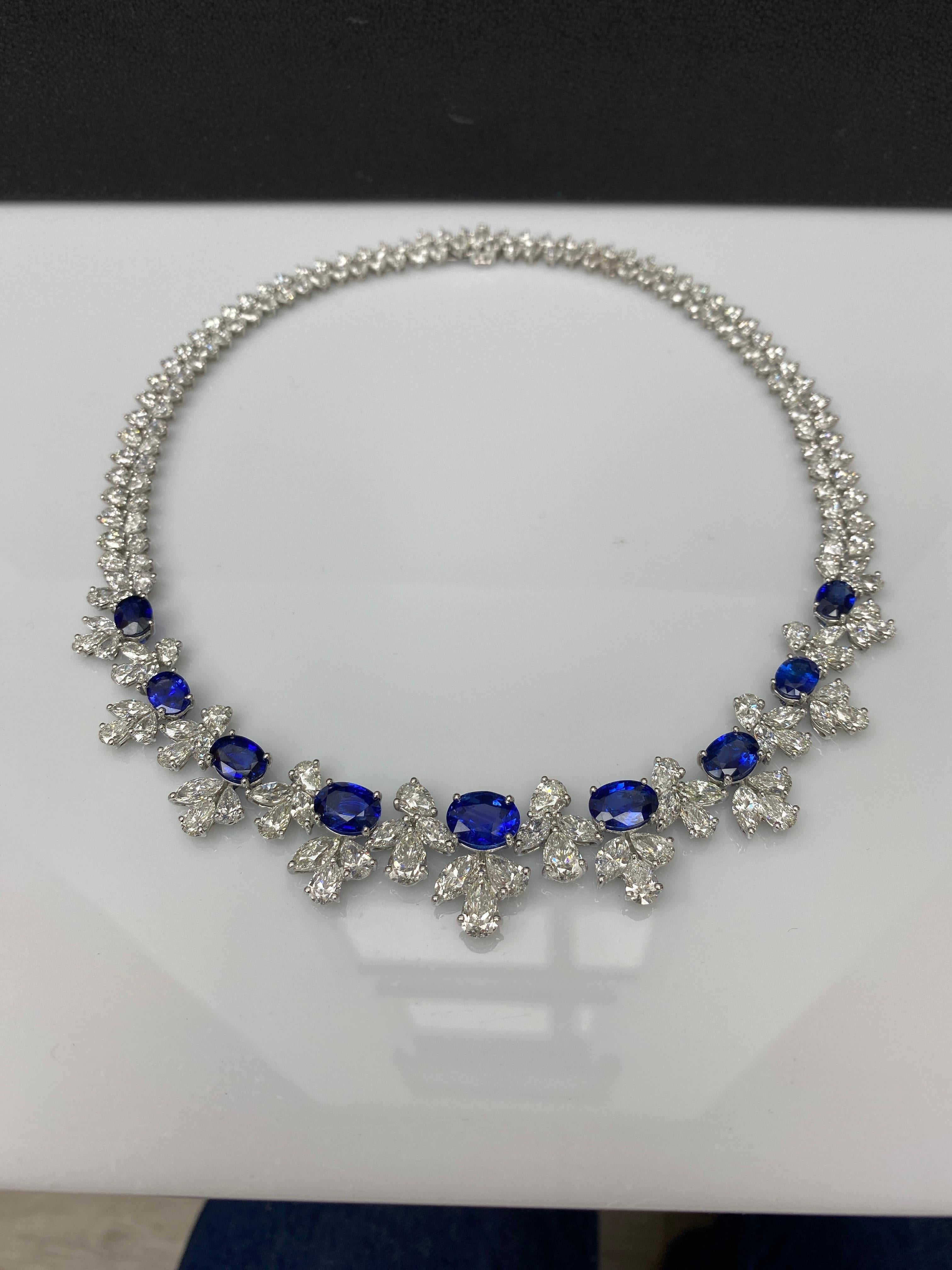 18,74 Karat Blauer Saphir und Diamant im Ovalschliff, Halskette aus Platin (Zeitgenössisch) im Angebot