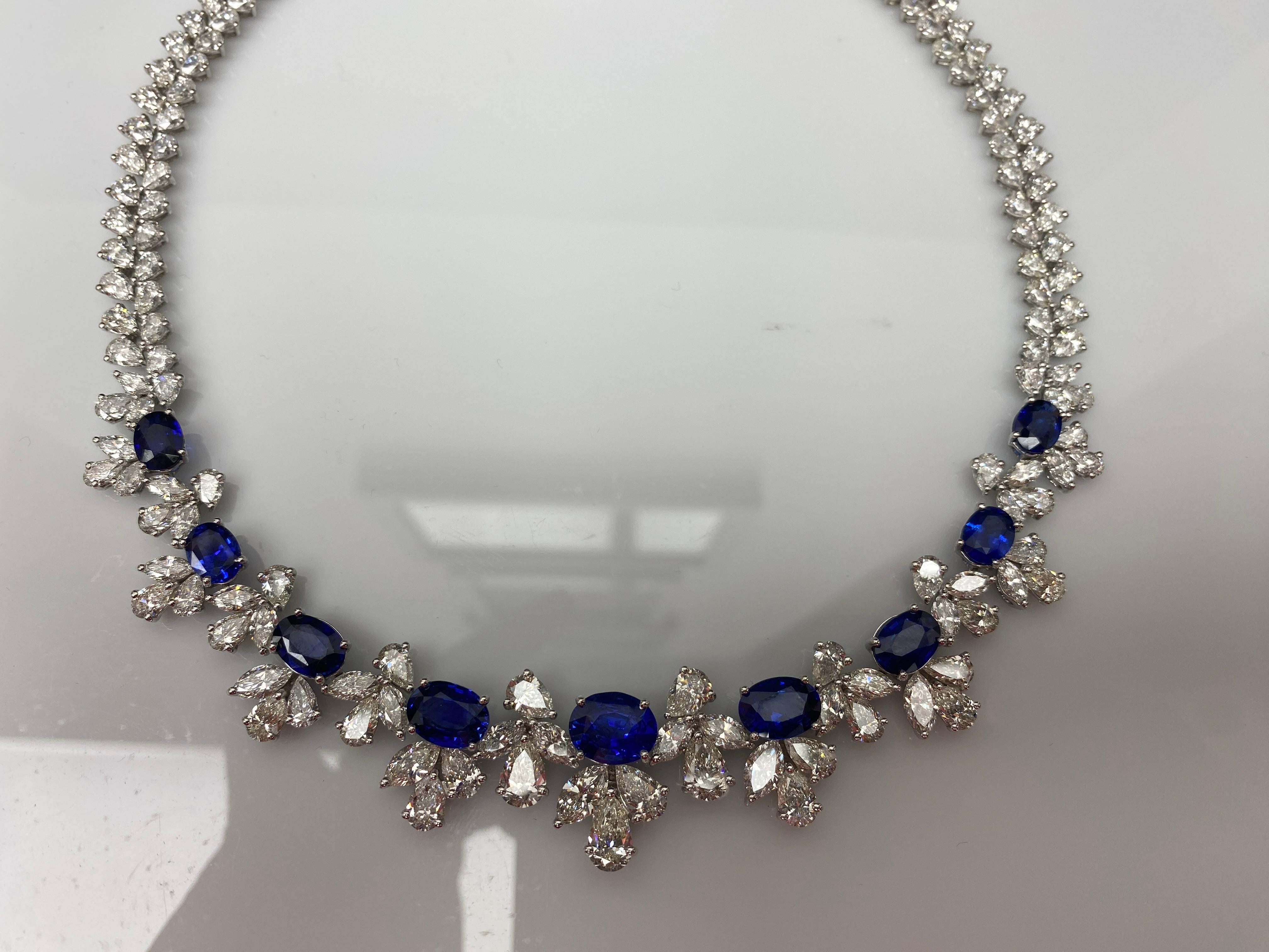 18,74 Karat Blauer Saphir und Diamant im Ovalschliff, Halskette aus Platin im Zustand „Neu“ im Angebot in NEW YORK, NY