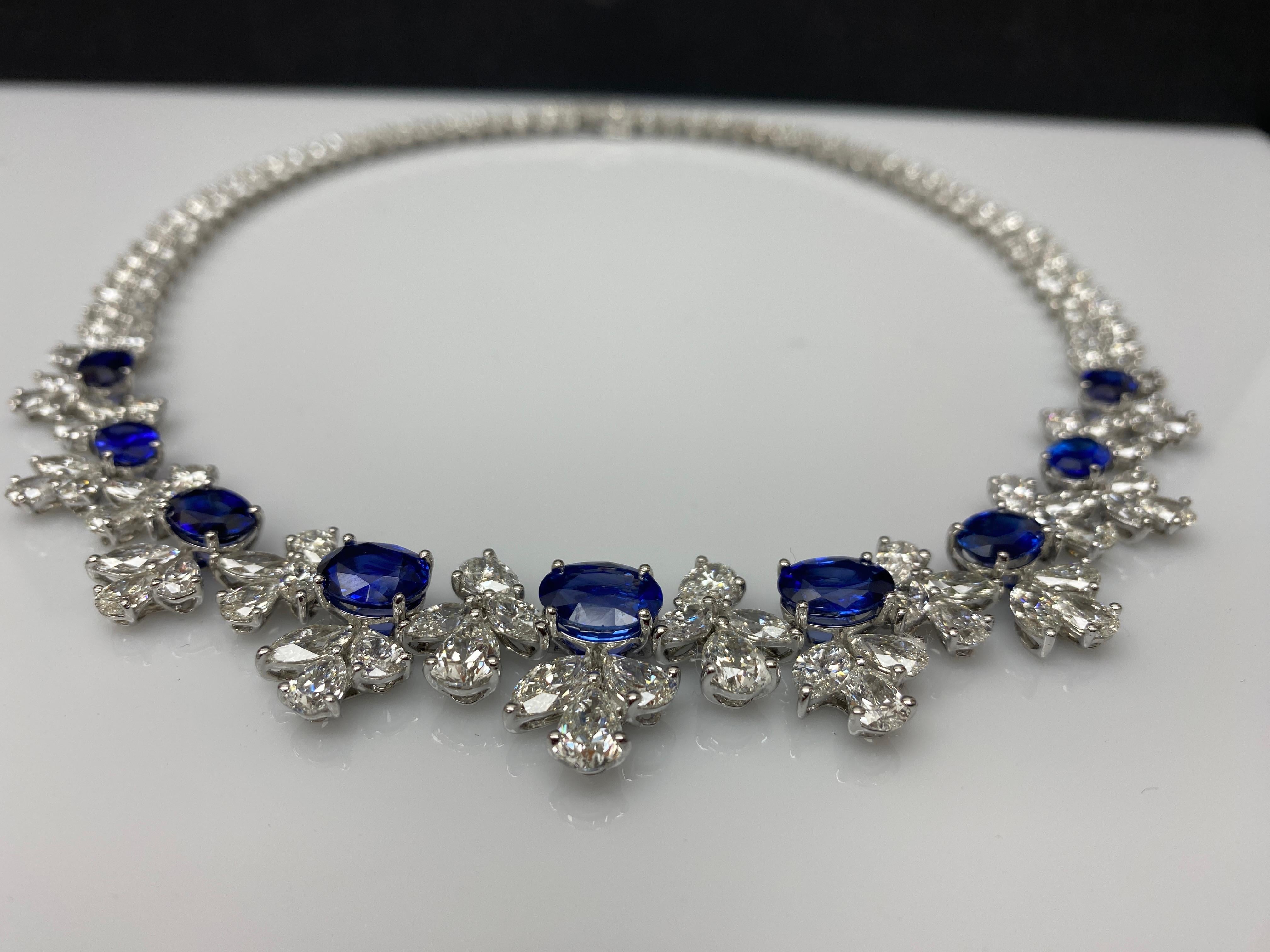 18,74 Karat Blauer Saphir und Diamant im Ovalschliff, Halskette aus Platin im Angebot 1