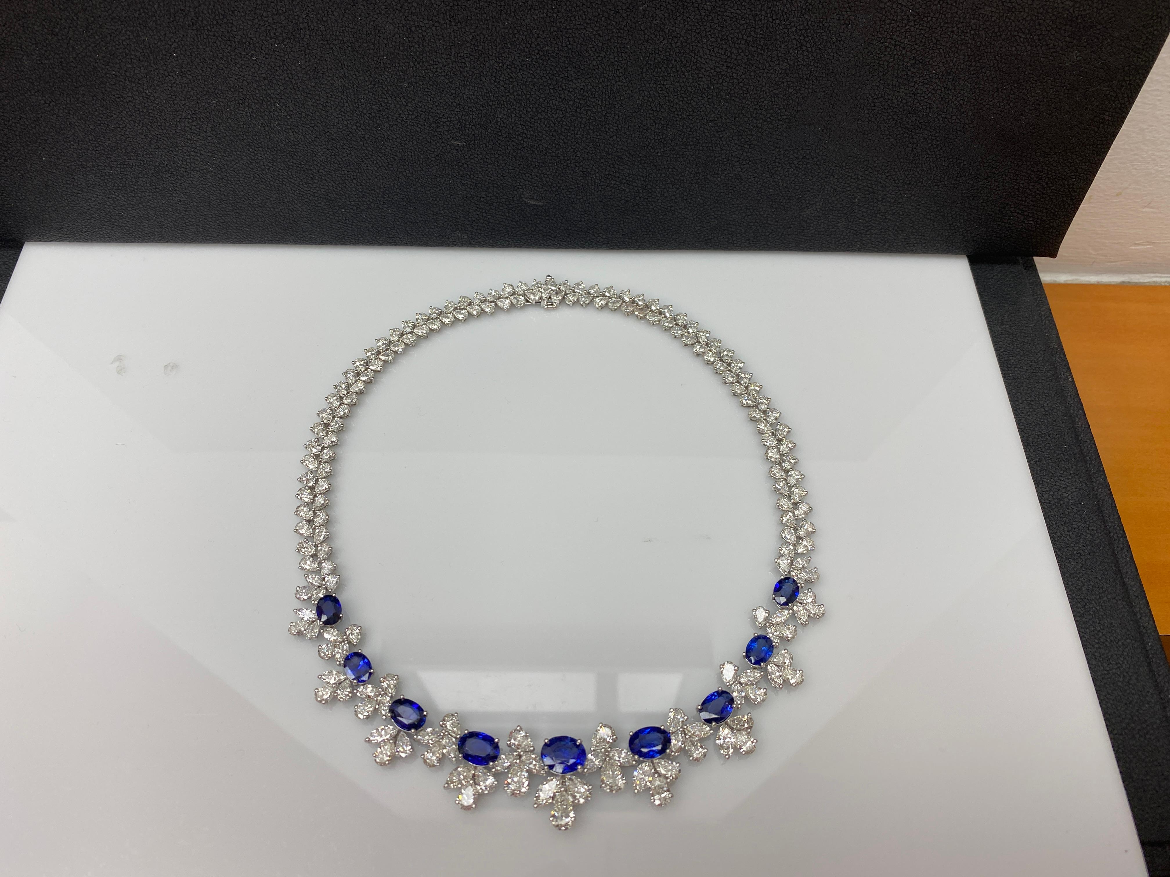 18,74 Karat Blauer Saphir und Diamant im Ovalschliff, Halskette aus Platin im Angebot 2