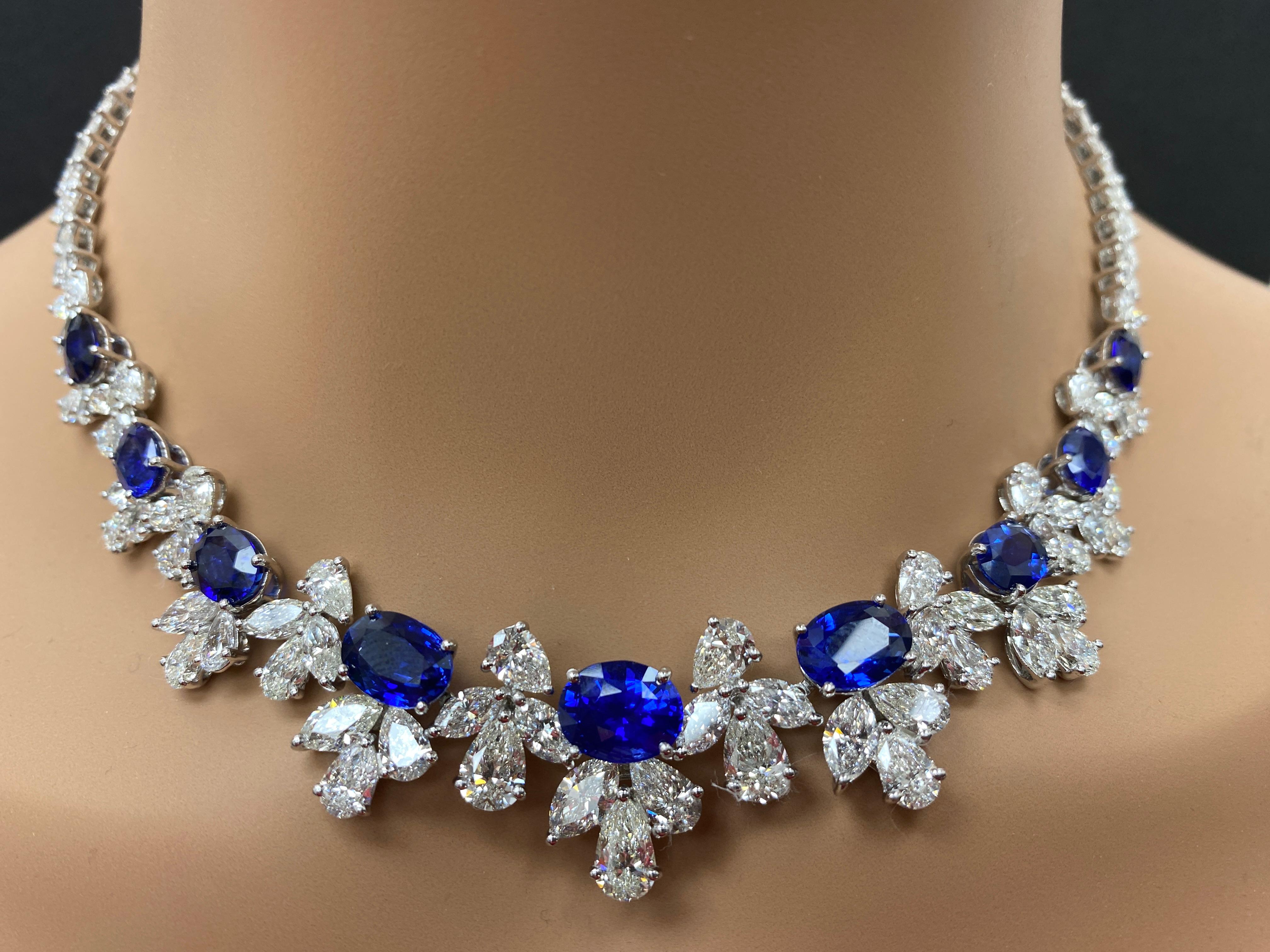 18,74 Karat Blauer Saphir und Diamant im Ovalschliff, Halskette aus Platin im Angebot 3