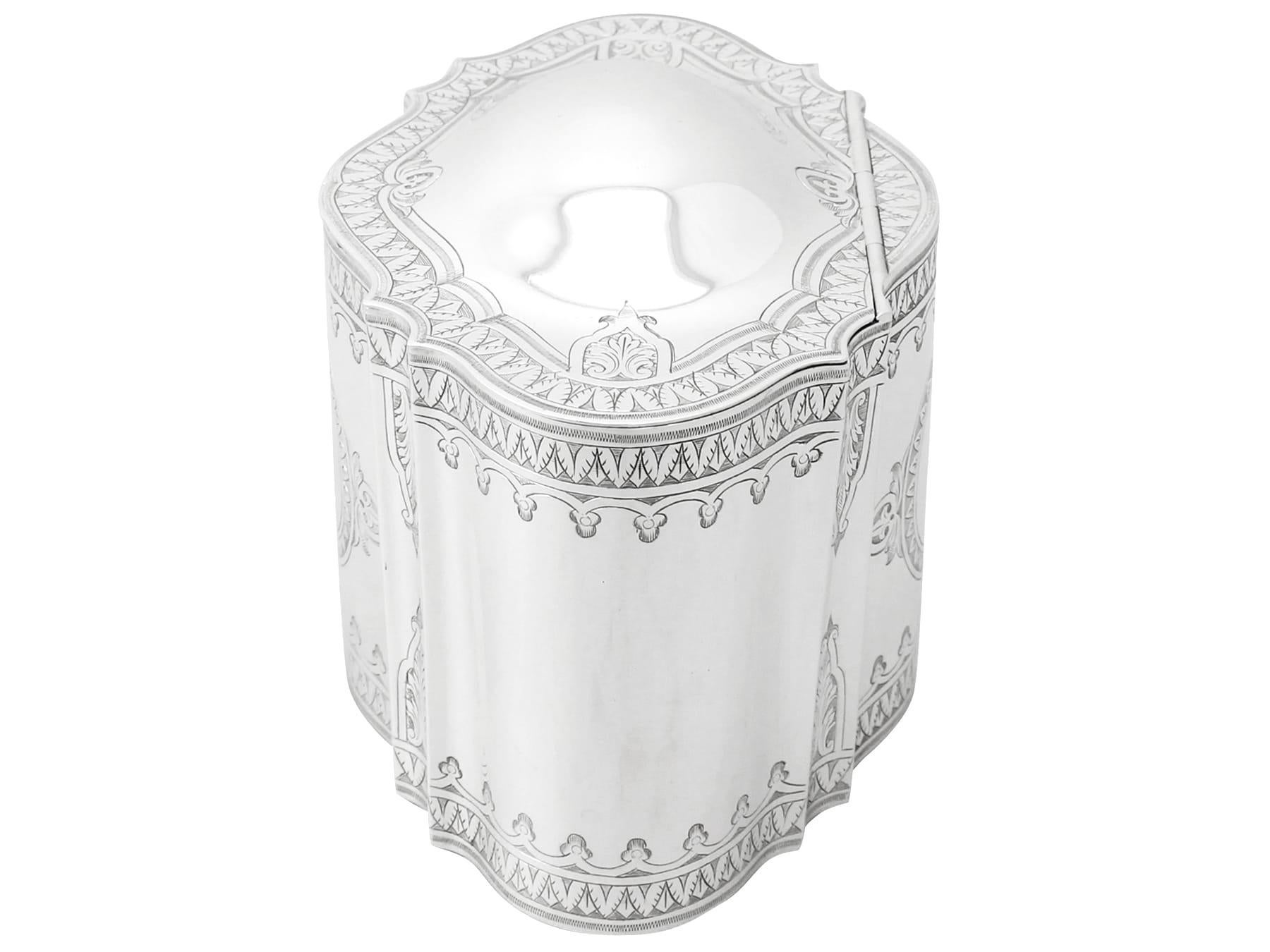 1874 Caja de té victoriana de plata de ley con cierre Victoriano en venta