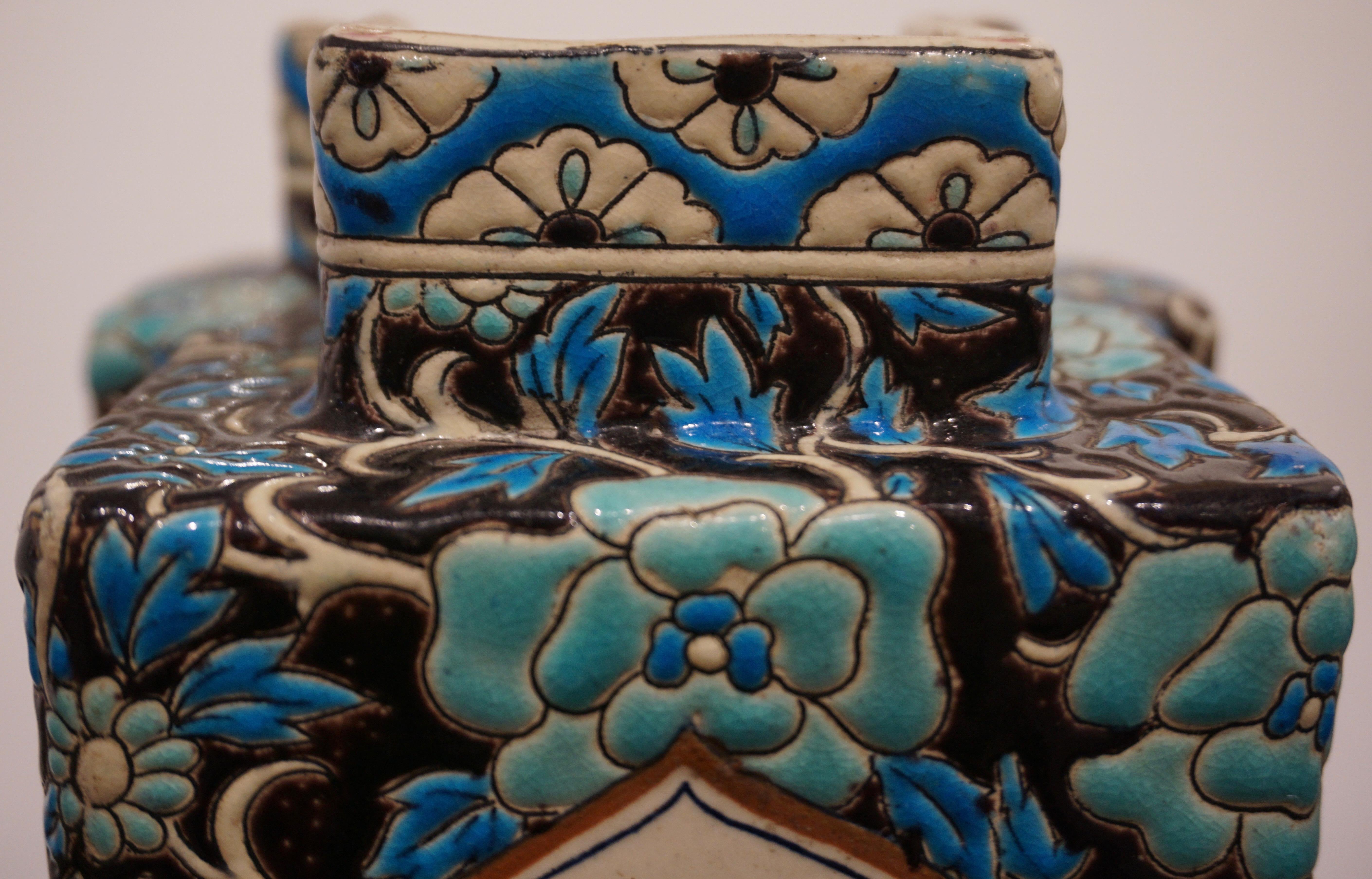 Vase de centre de table français de style Longwy de 1875, décor asiatique par Gien en vente 5