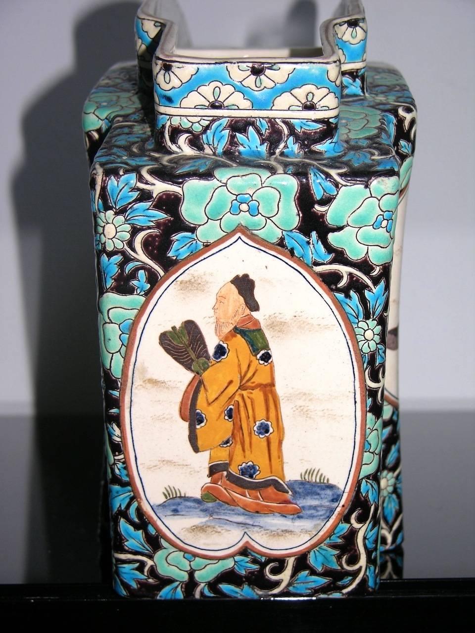 Émail Vase de centre de table français de style Longwy de 1875, décor asiatique par Gien en vente