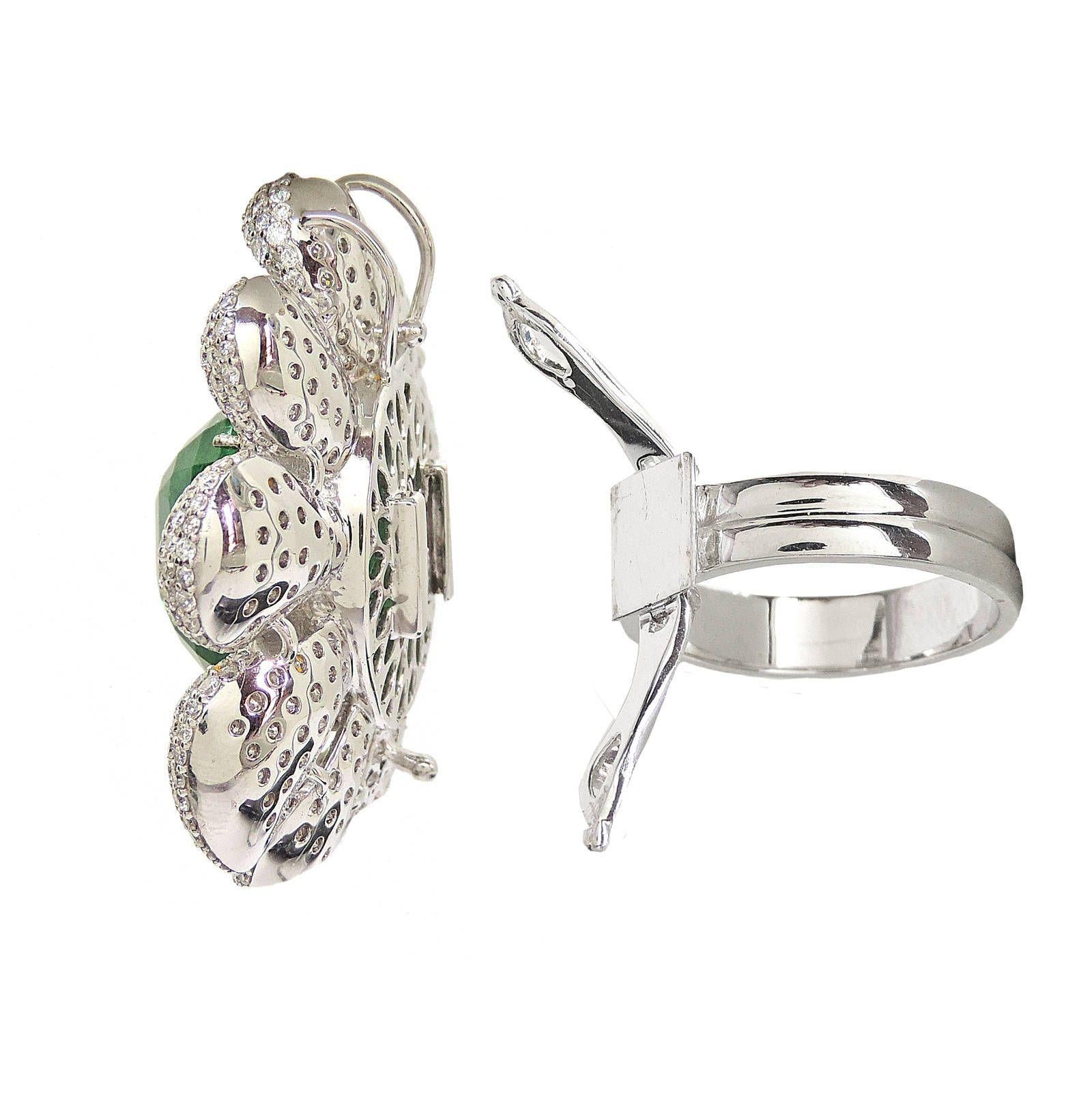 Brilliant Cut 18.75 carat Emerald Diamond Pendant cum Ring, 18k white gold emerald ring For Sale