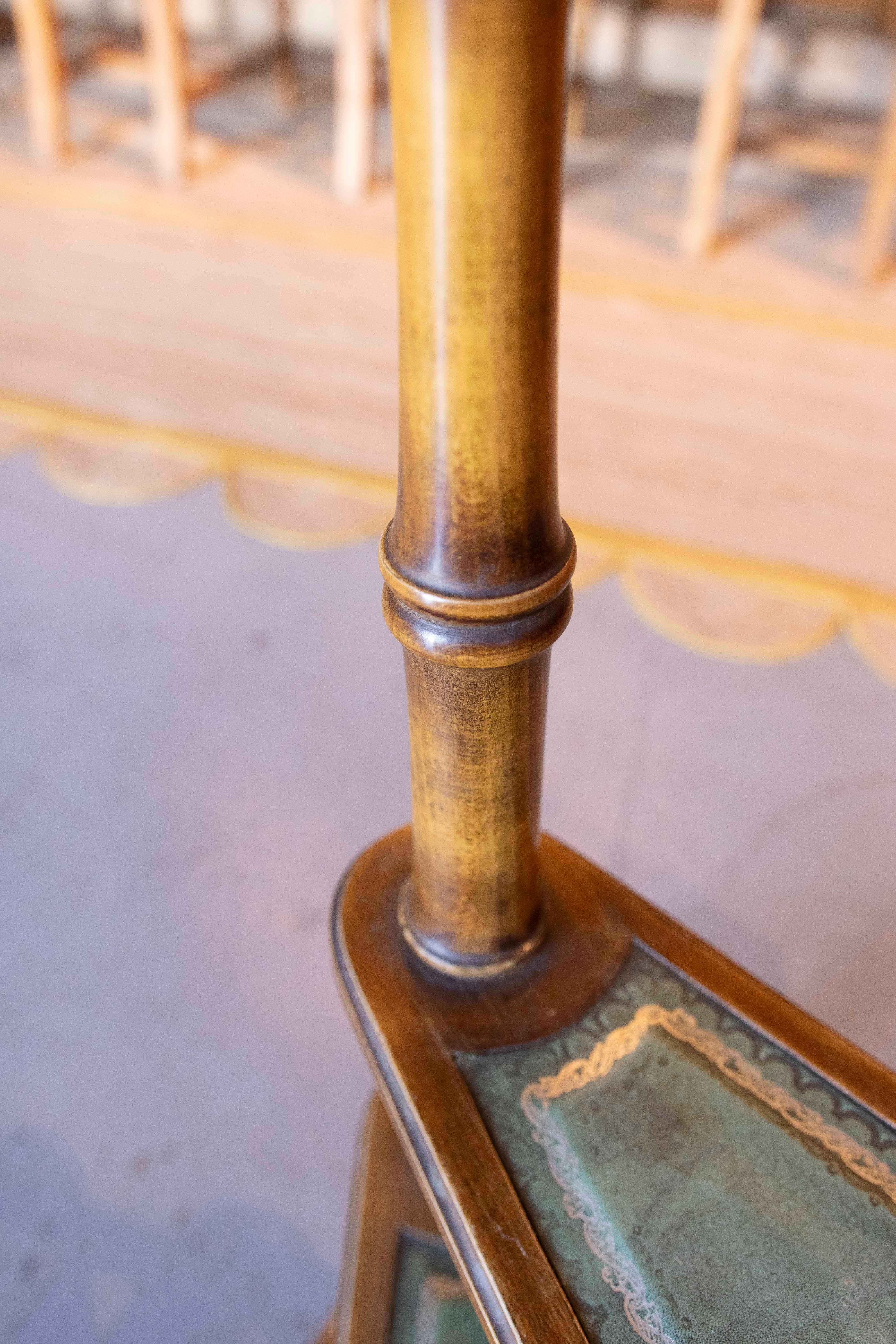 1875s English Spiral Library Staircase with Green Leather Trim For Sale 5