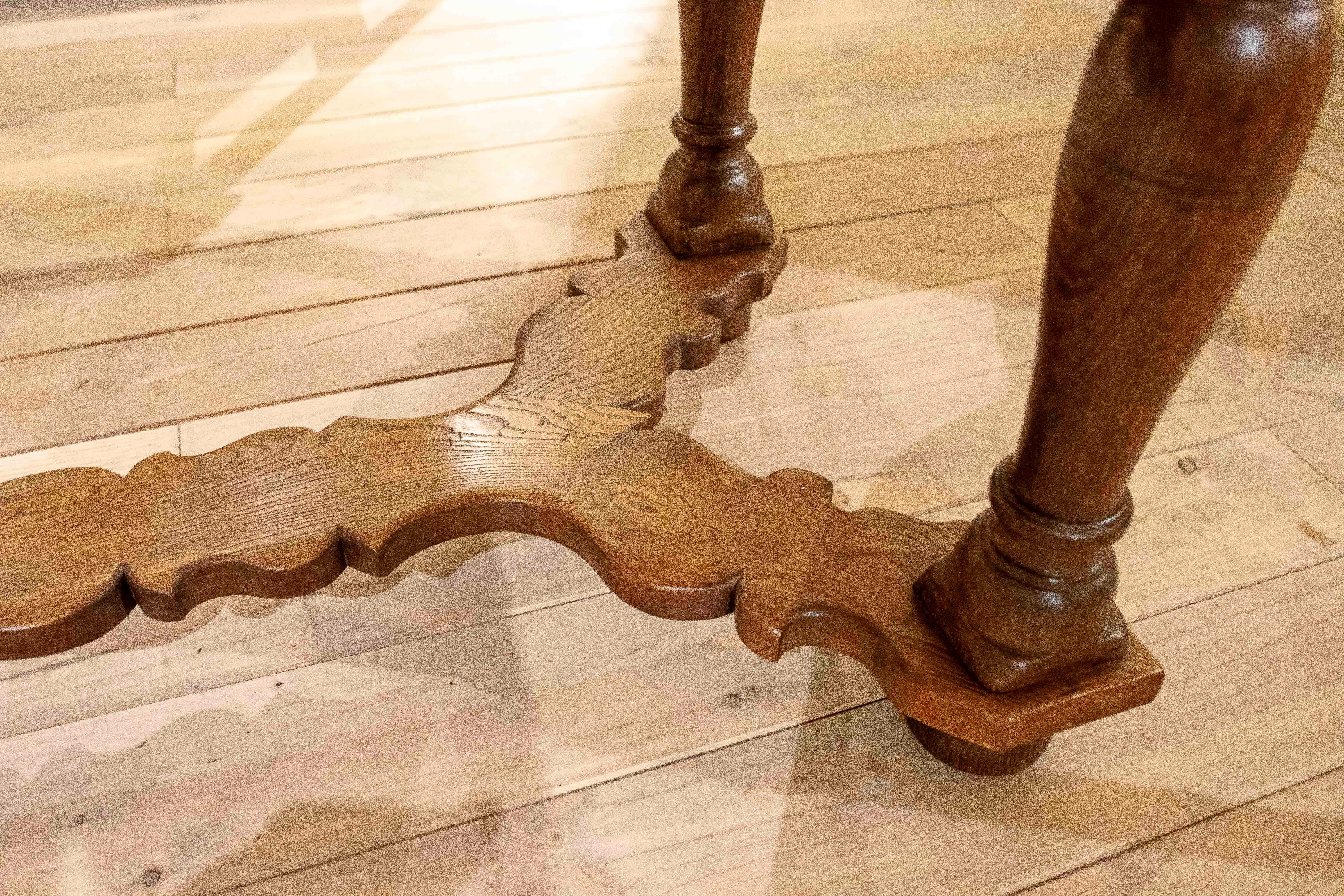 1875s Handcrafted Solid Wood Dining Table with Classic Design 6