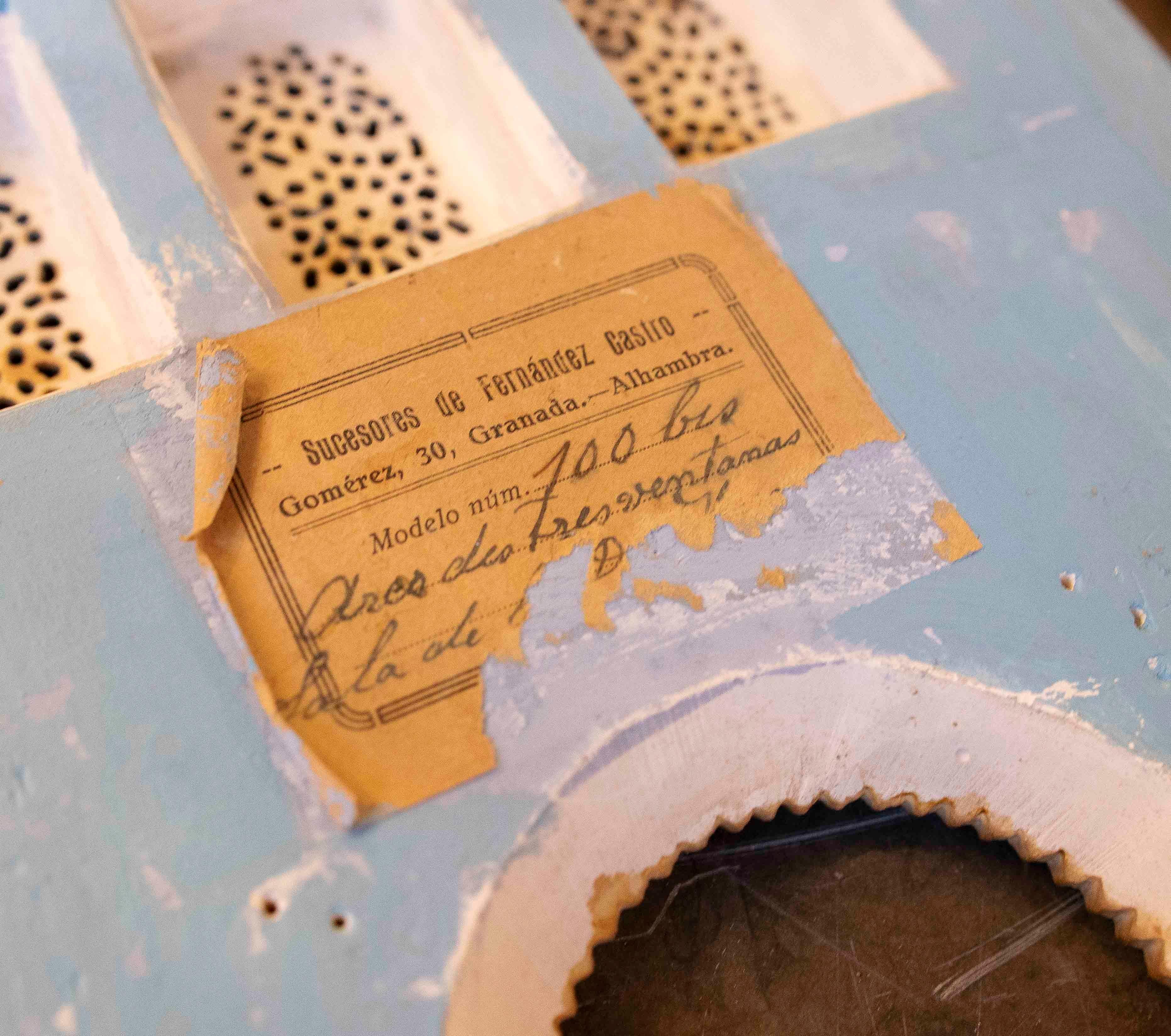 Paire de modèles en stuc fabriqués à la main avec des arcs en granit des années 1875 en vente 5