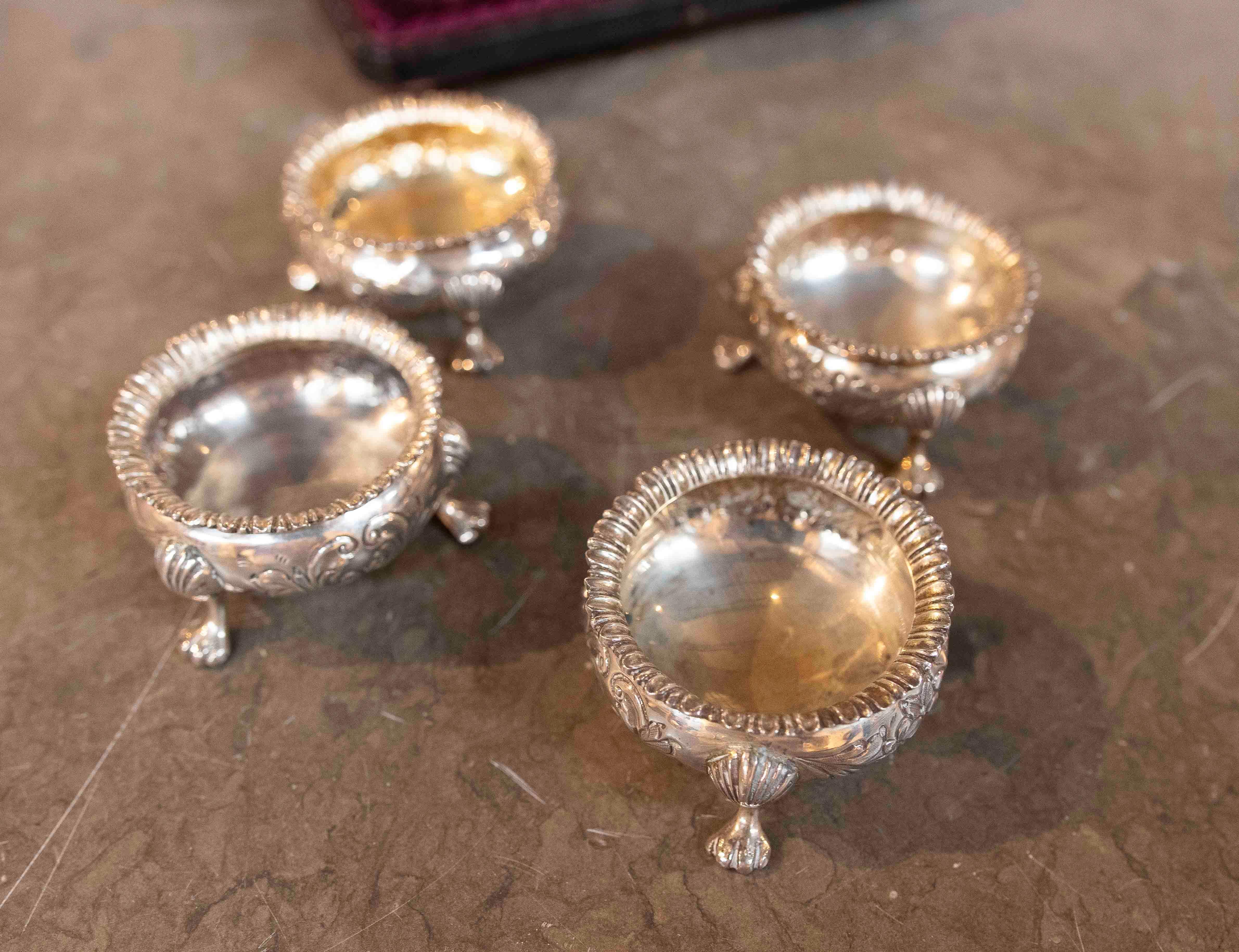 19th Century 1875s Victorian Silver Salt Cellar Set in its Original Case, John Perry For Sale
